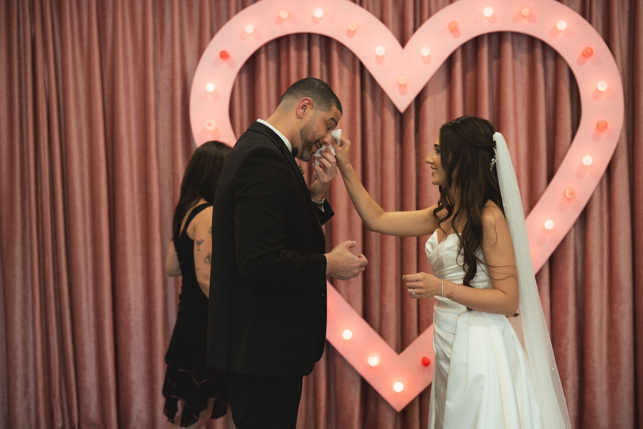 Y&D. Wedding & elopement photographer Viktoriya Kravtsov. Las Vegas