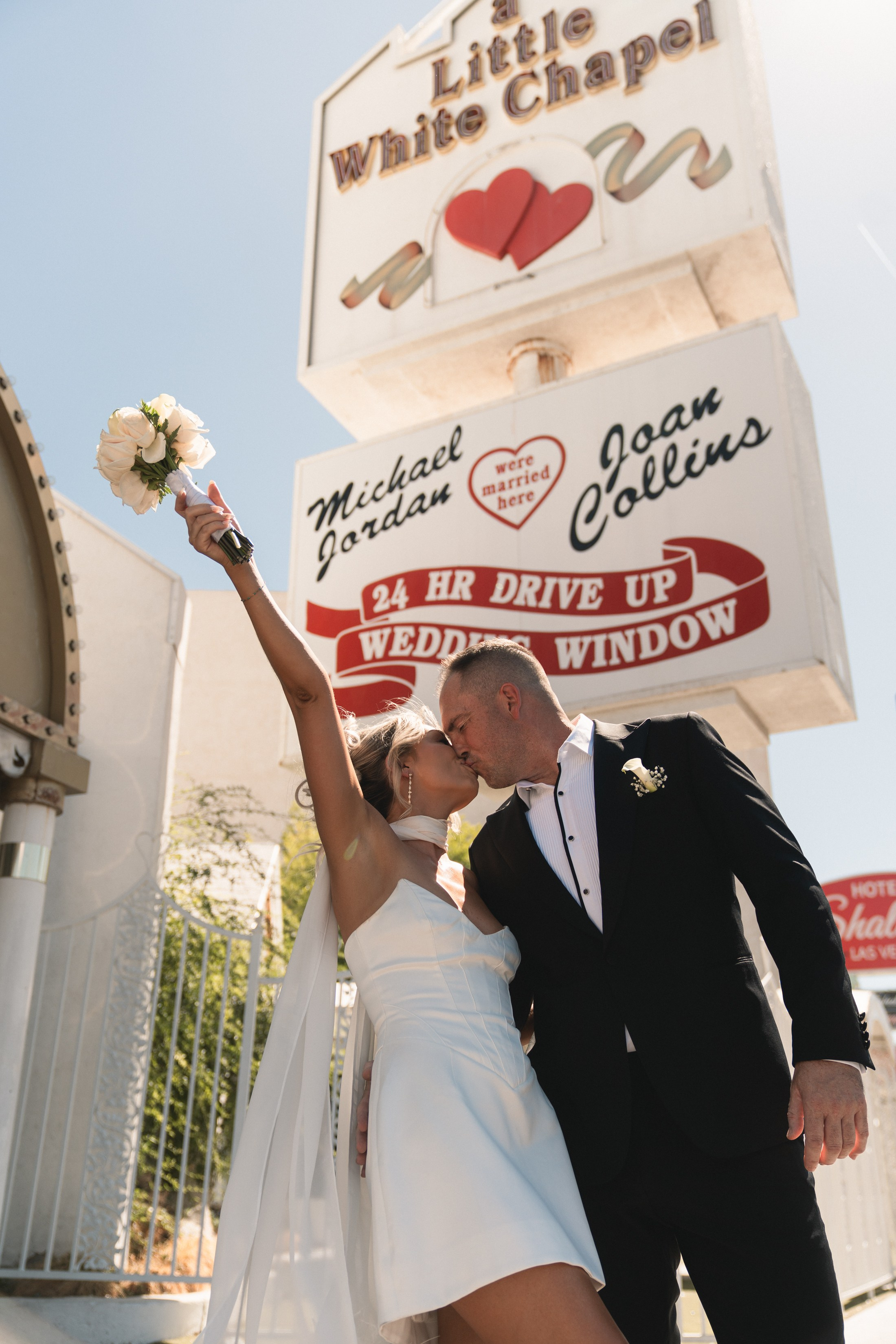 R&B. Wedding & elopement photographer Viktoriya Kravtsov. Las Vegas