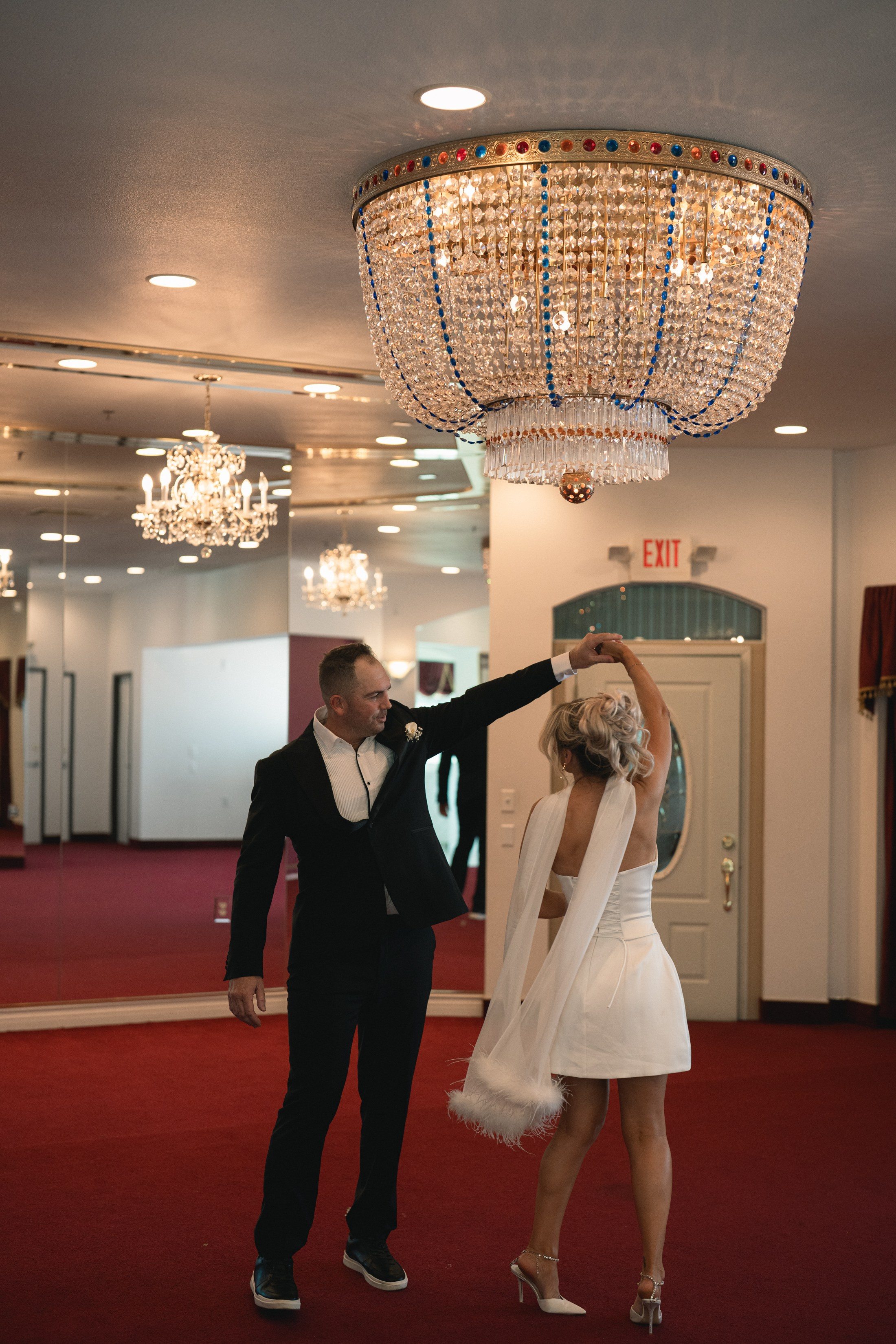 R&B. Wedding & elopement photographer Viktoriya Kravtsov. Las Vegas