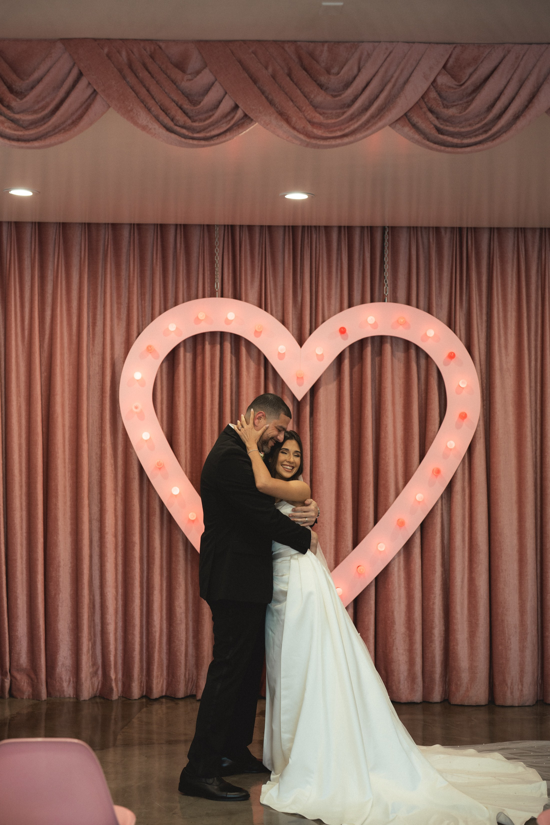 Y&D. Wedding & elopement photographer Viktoriya Kravtsov. Las Vegas