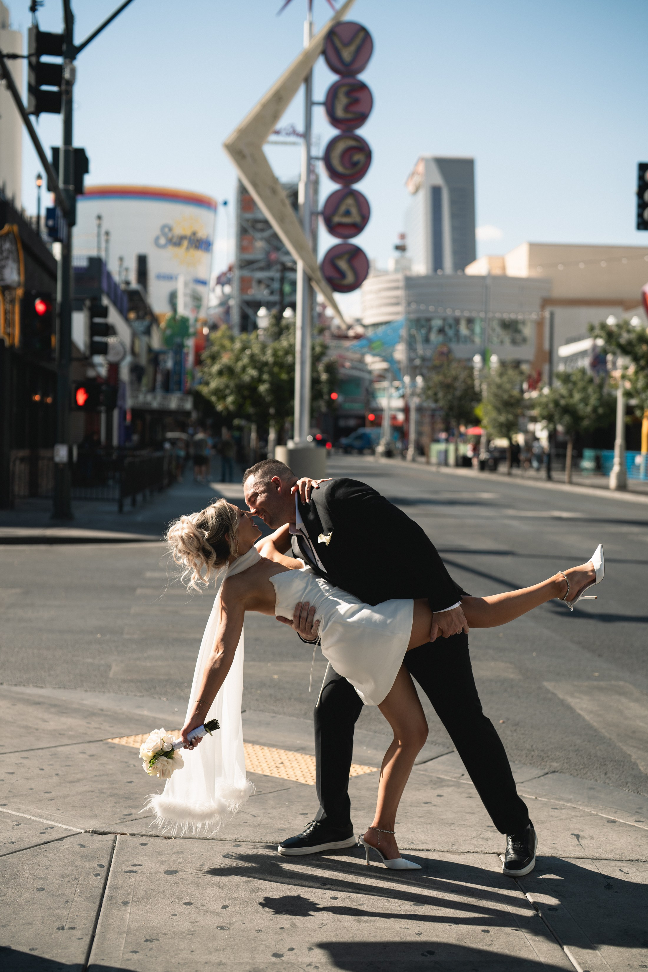 R&B. Wedding & elopement photographer Viktoriya Kravtsov. Las Vegas