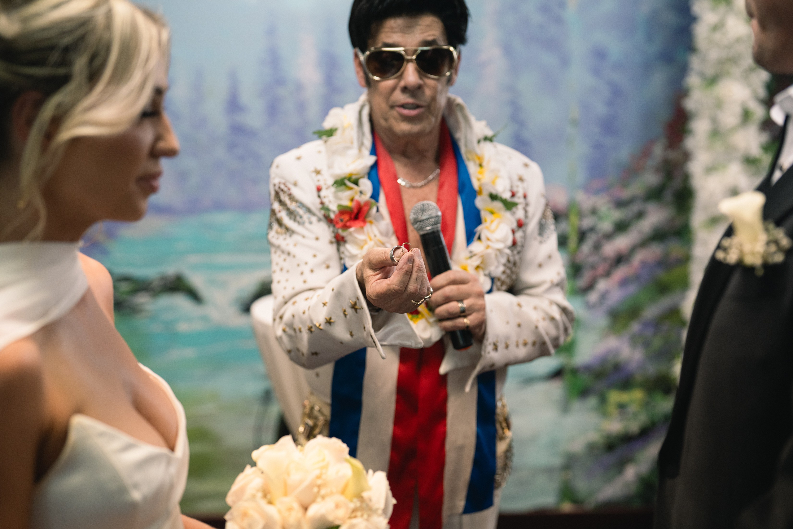 R&B. Wedding & elopement photographer Viktoriya Kravtsov. Las Vegas