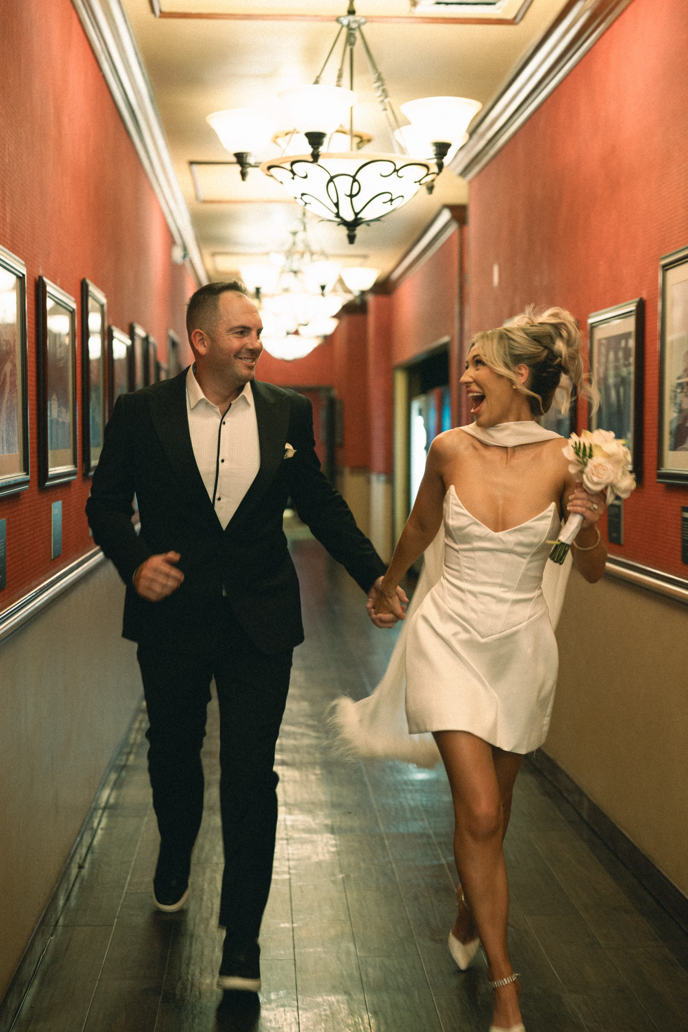 R&B. Wedding & elopement photographer Viktoriya Kravtsov. Las Vegas