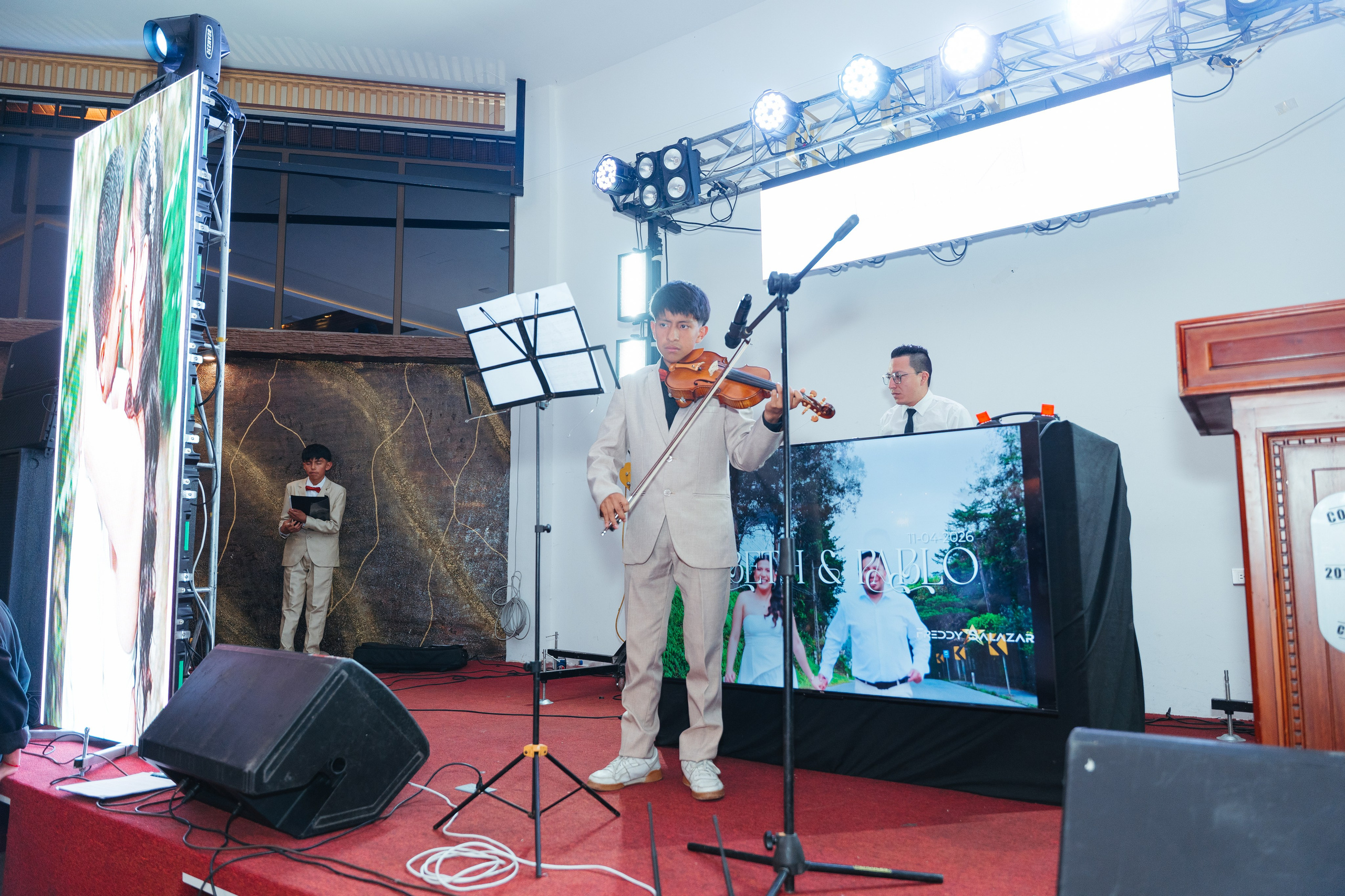 Pablo y Lizbeth. Fotógrafo de bodas en Loja Ecuador | Piero Alvarez PH