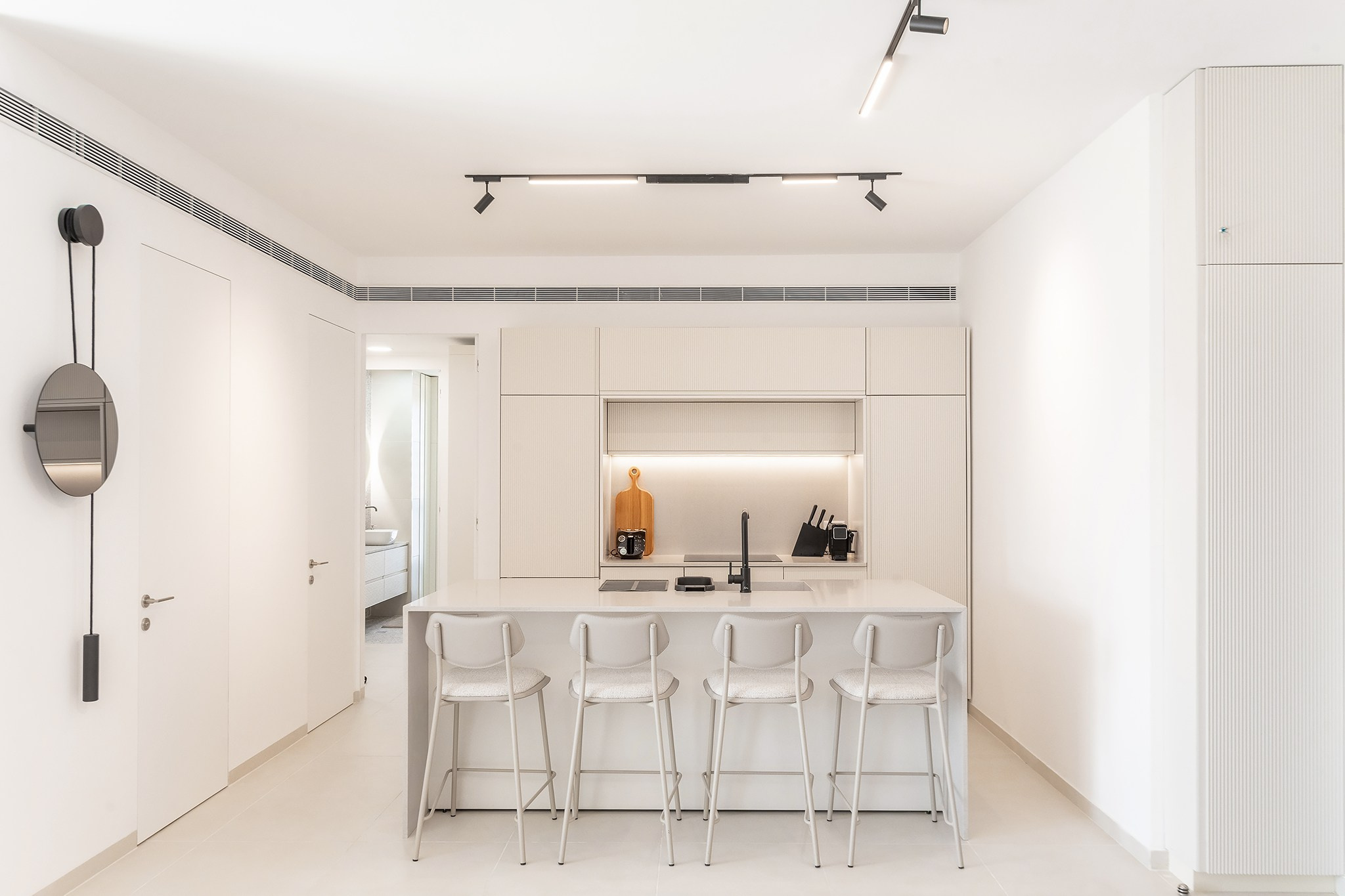 Photographer of property interiors in Israel for Booking and Airbnb