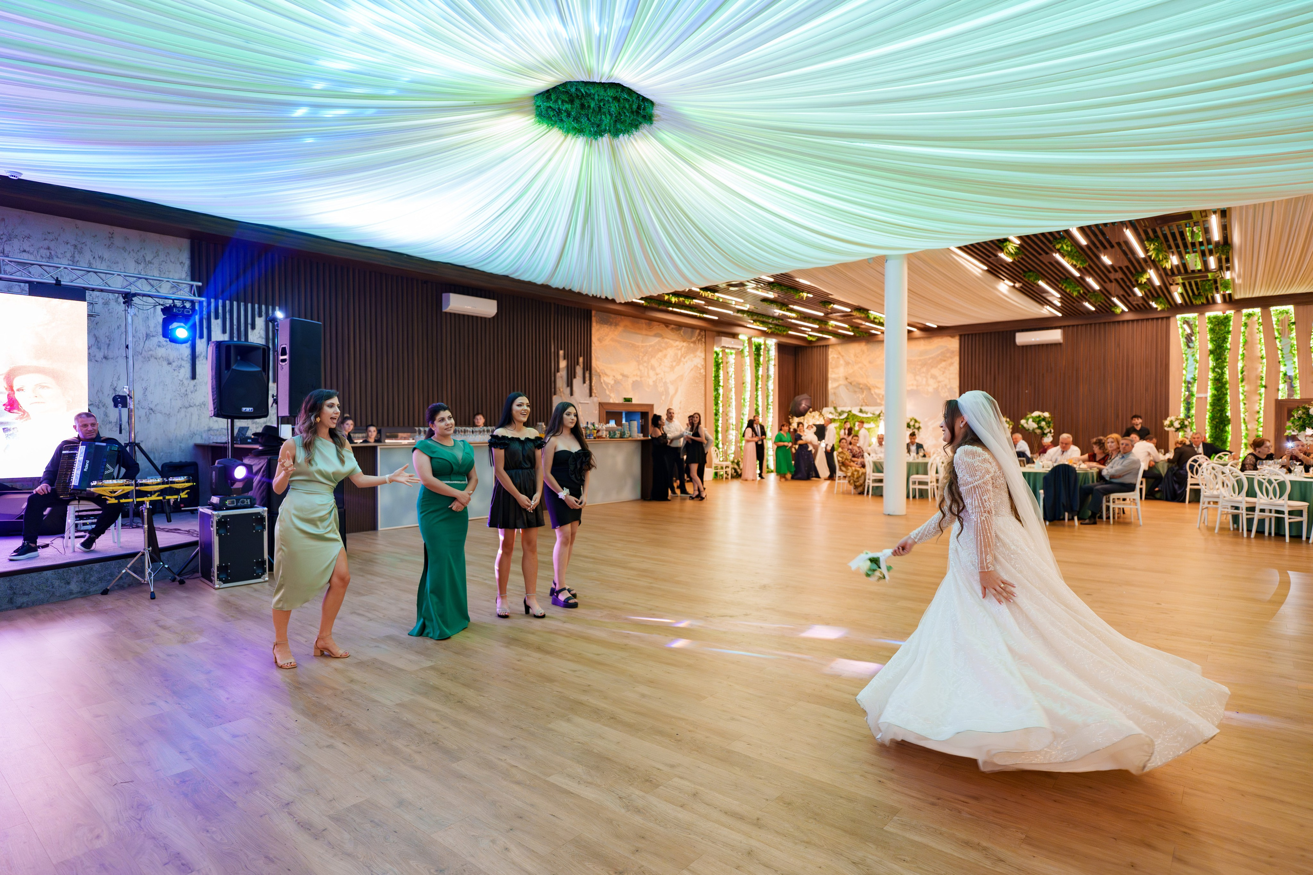 Cosmin & Gabriela. B|P Weddings - Fotograf & Videograf - București||0730017811