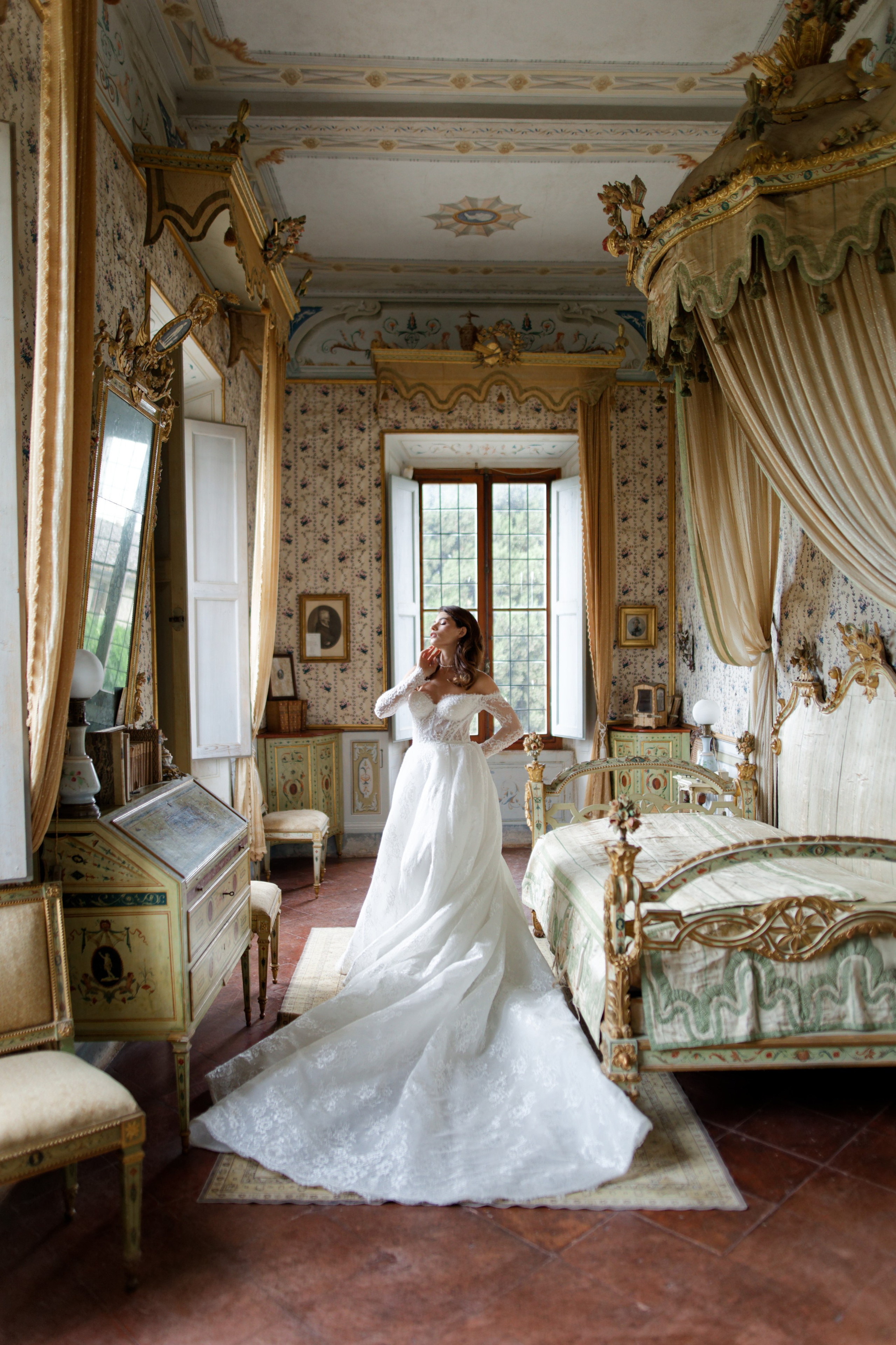 Wedding editorial at Villa di Geggiano, Tuscany, Italy