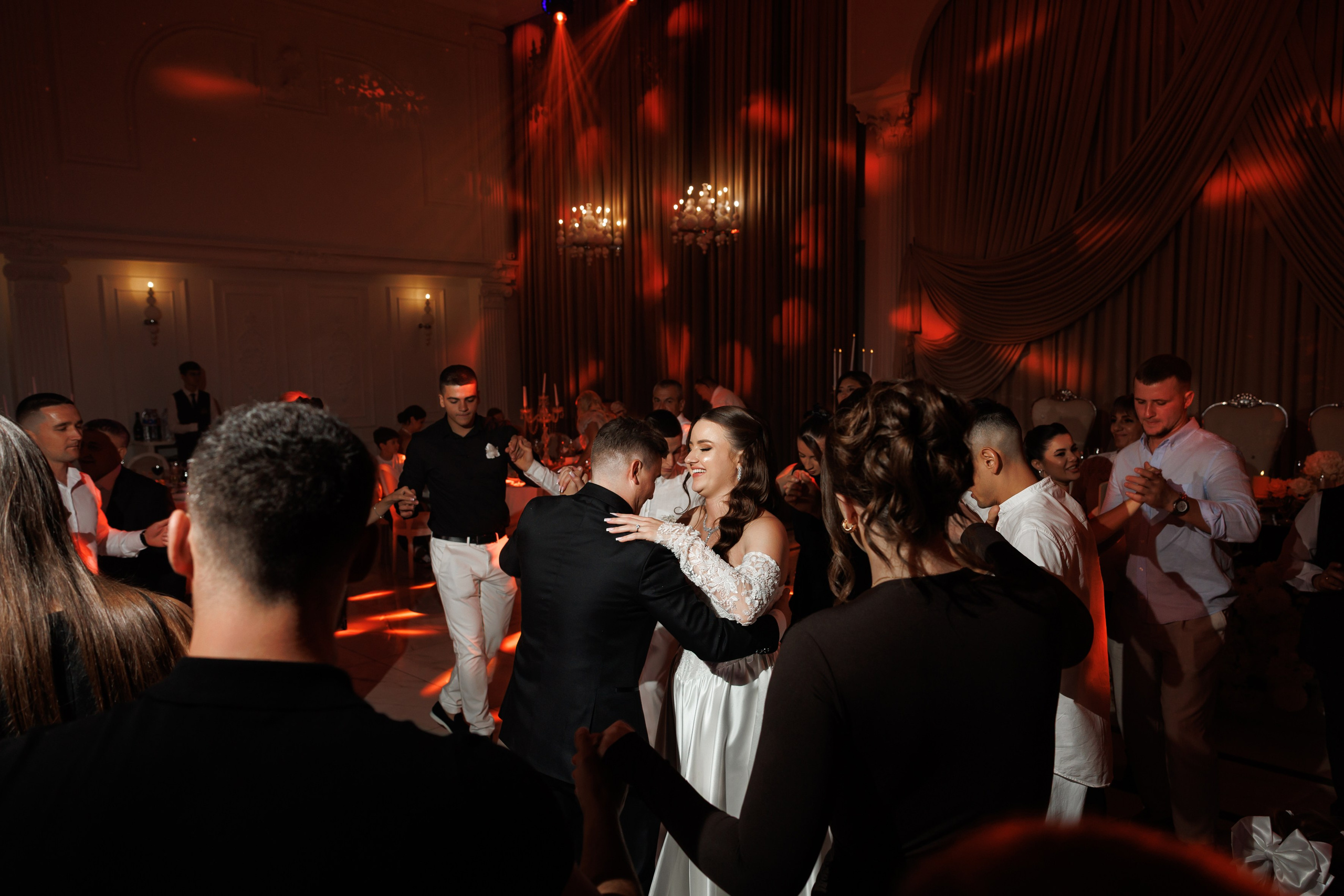 Fotograf nunta chisinau. Dinu Malancea. Dinumalancea.com — fotograf de nunta si familie. Moldova, Romania, UE