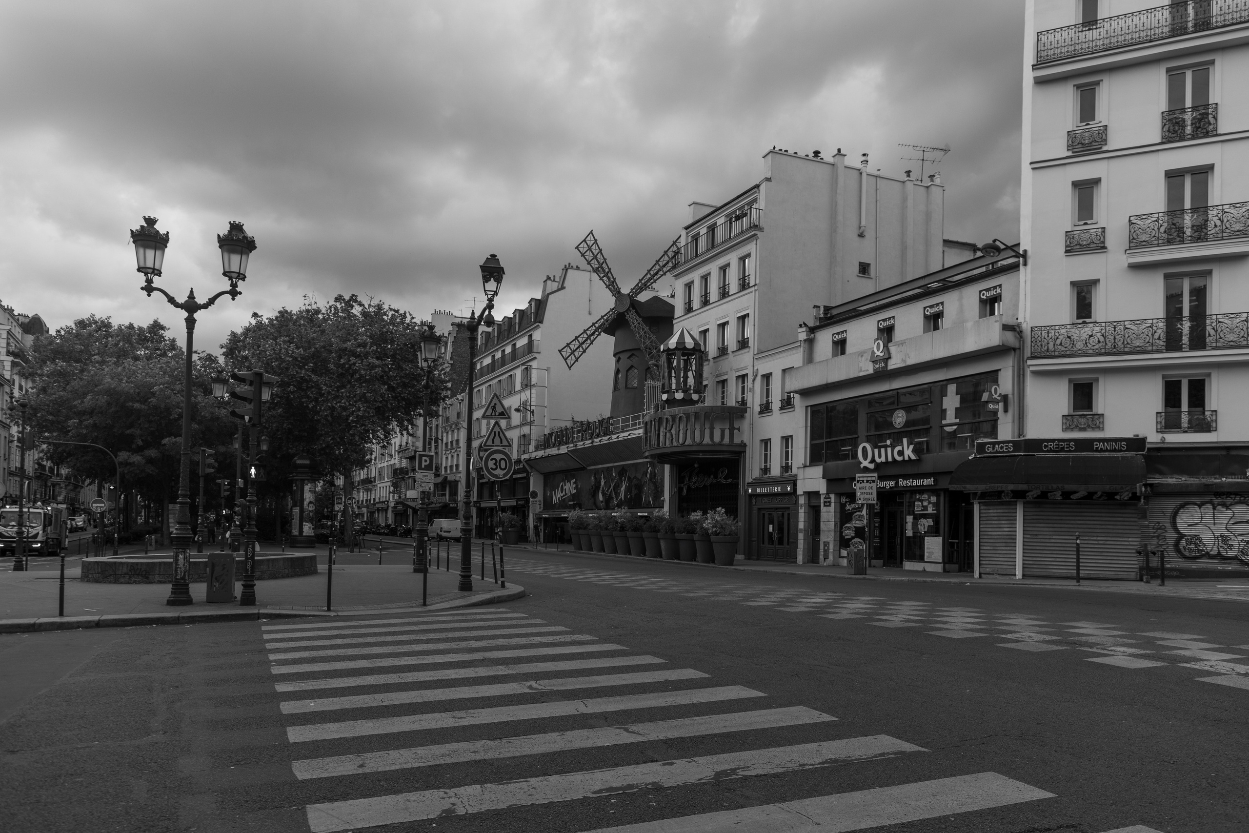 PARIS. Photographe Karen Tatevosian
