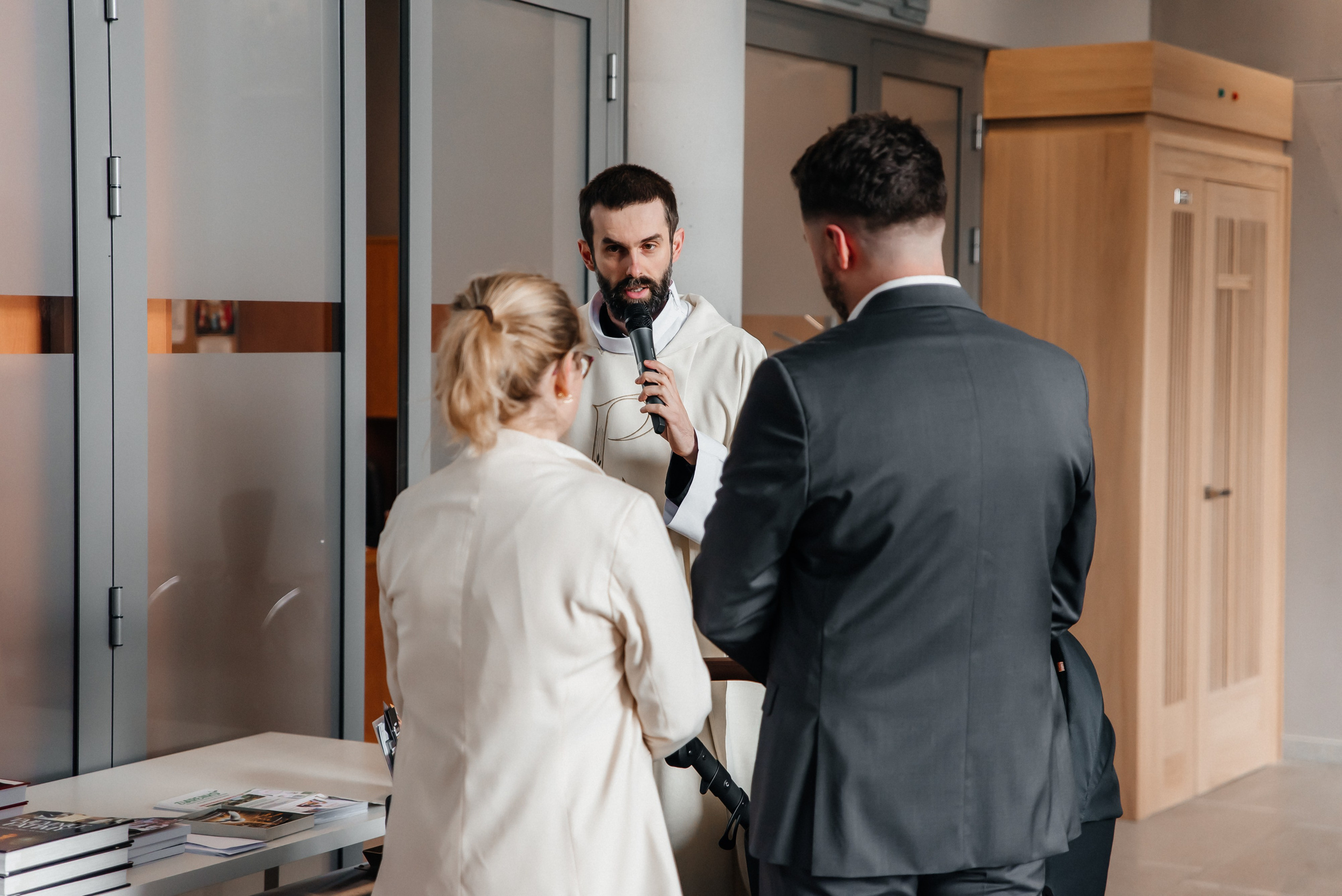 Chrzest Maja. Eugene Save – Fotograf Ślubny i Rodzinny | Warszawa i Cała Polska