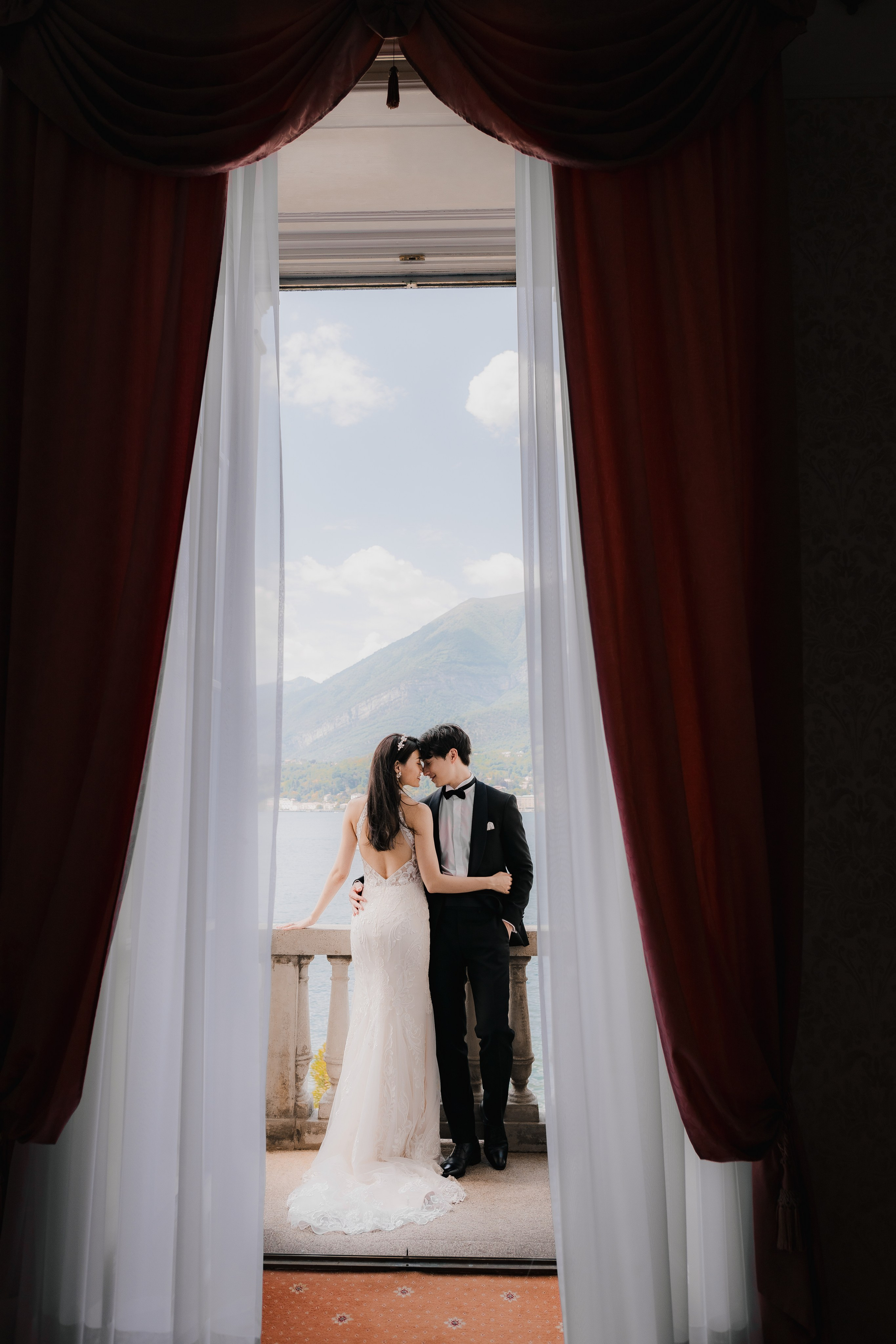 Lake Como Wedding Photography | Villa del Balbianello & Villa Serbelloni. Photographer in Italy Anna Linnik