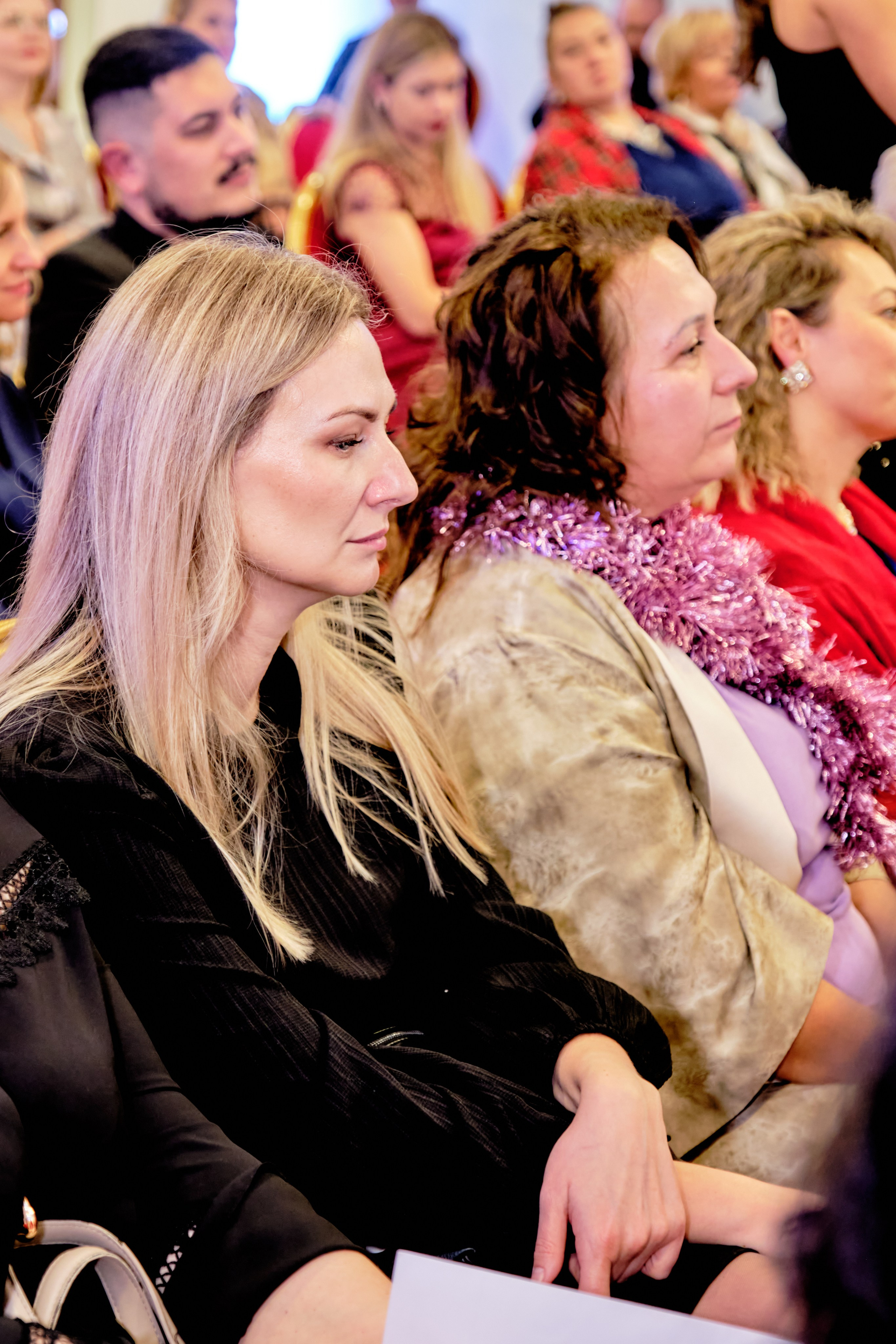 Фоторепортаж з благодійного Новорічного балу у Чорногорії. Портретний фотограф Альона Новгородцева