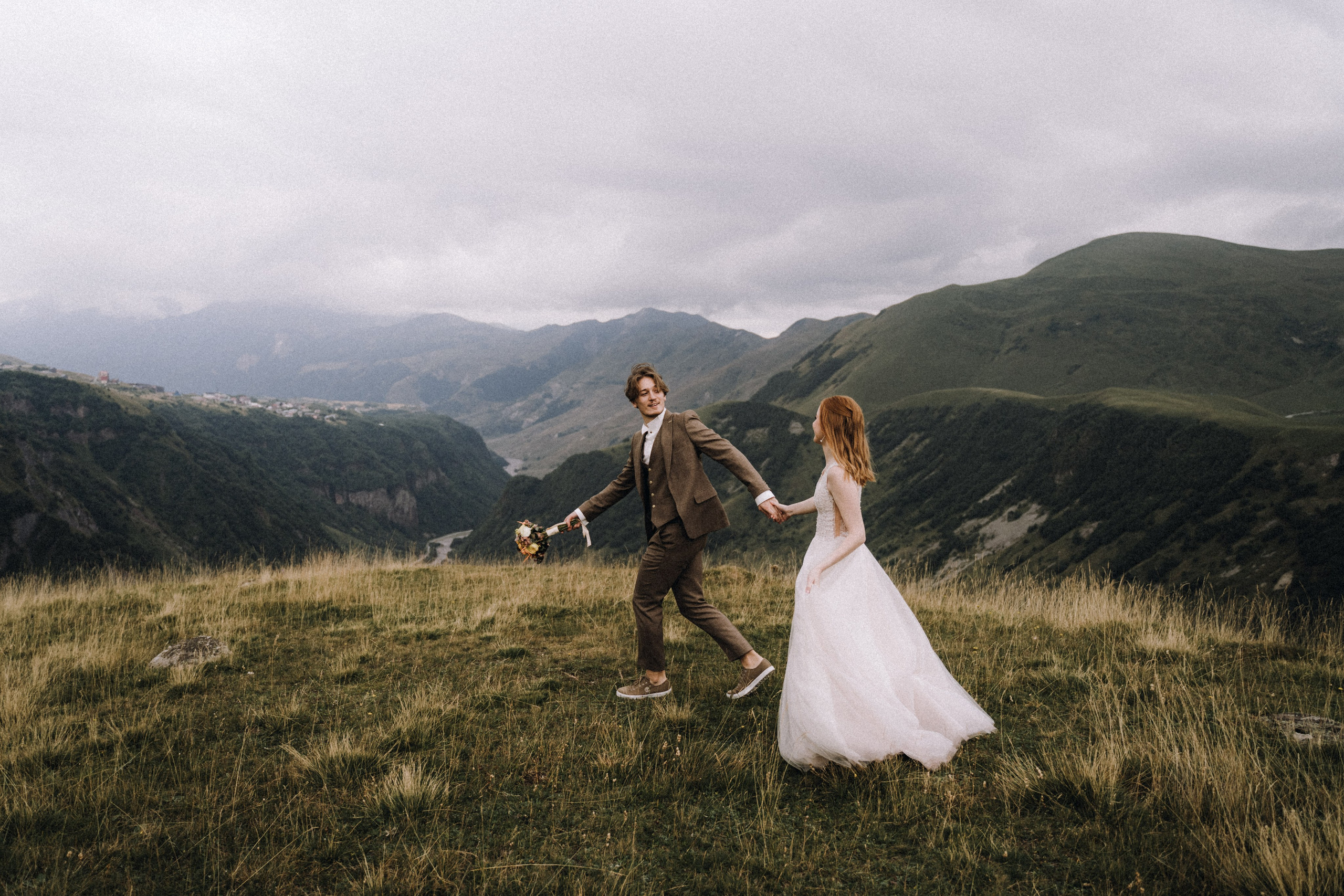 Kazbegi, September. Ilya & Galina. Дарья Филькова — фотограф и видеограф в Тбилиси, Грузия