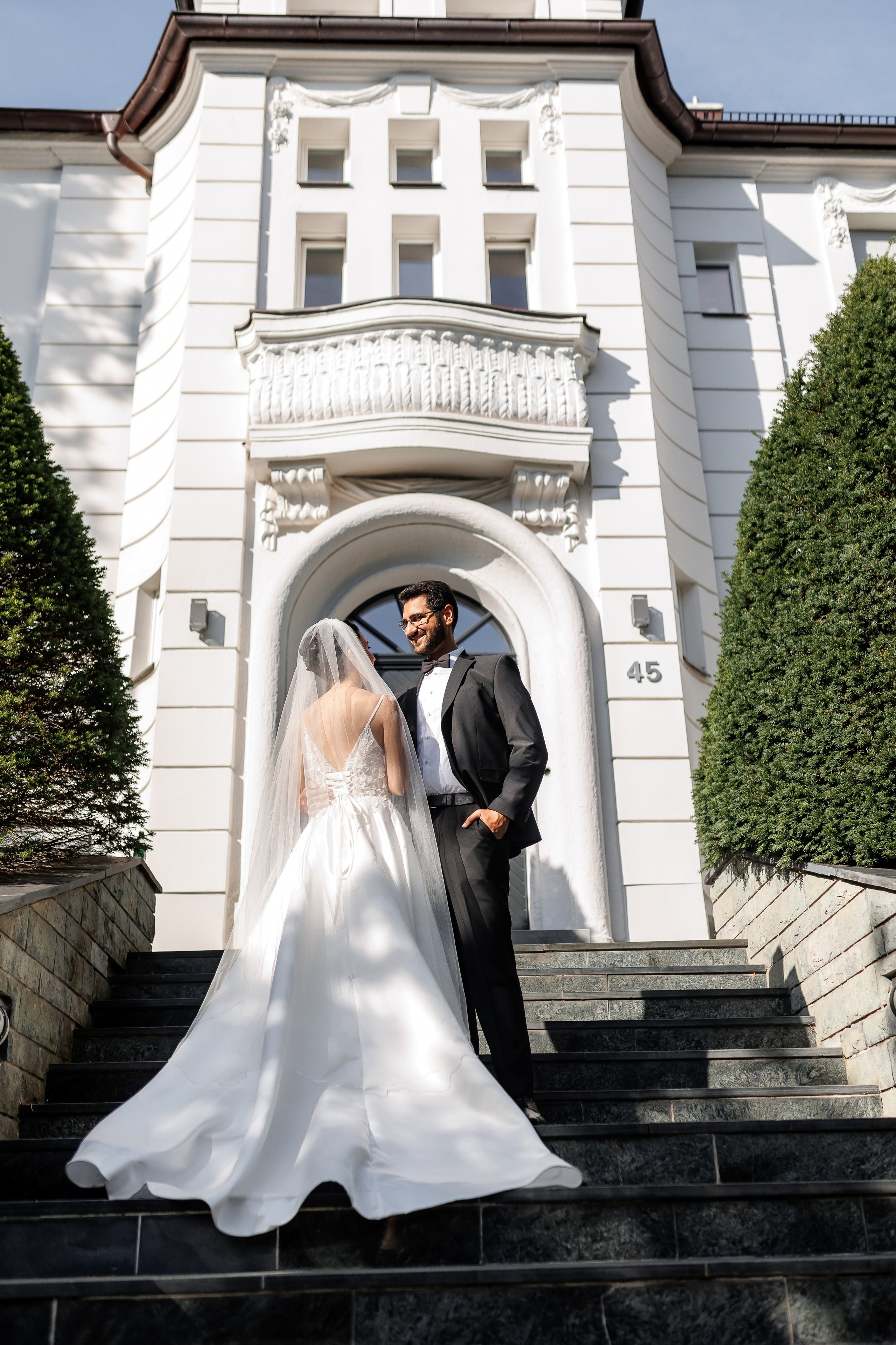 Intime Trauung im Aserbeidschanischen Konsulat. Hochzeitsfotografie in Berlin Nataliia Schütze