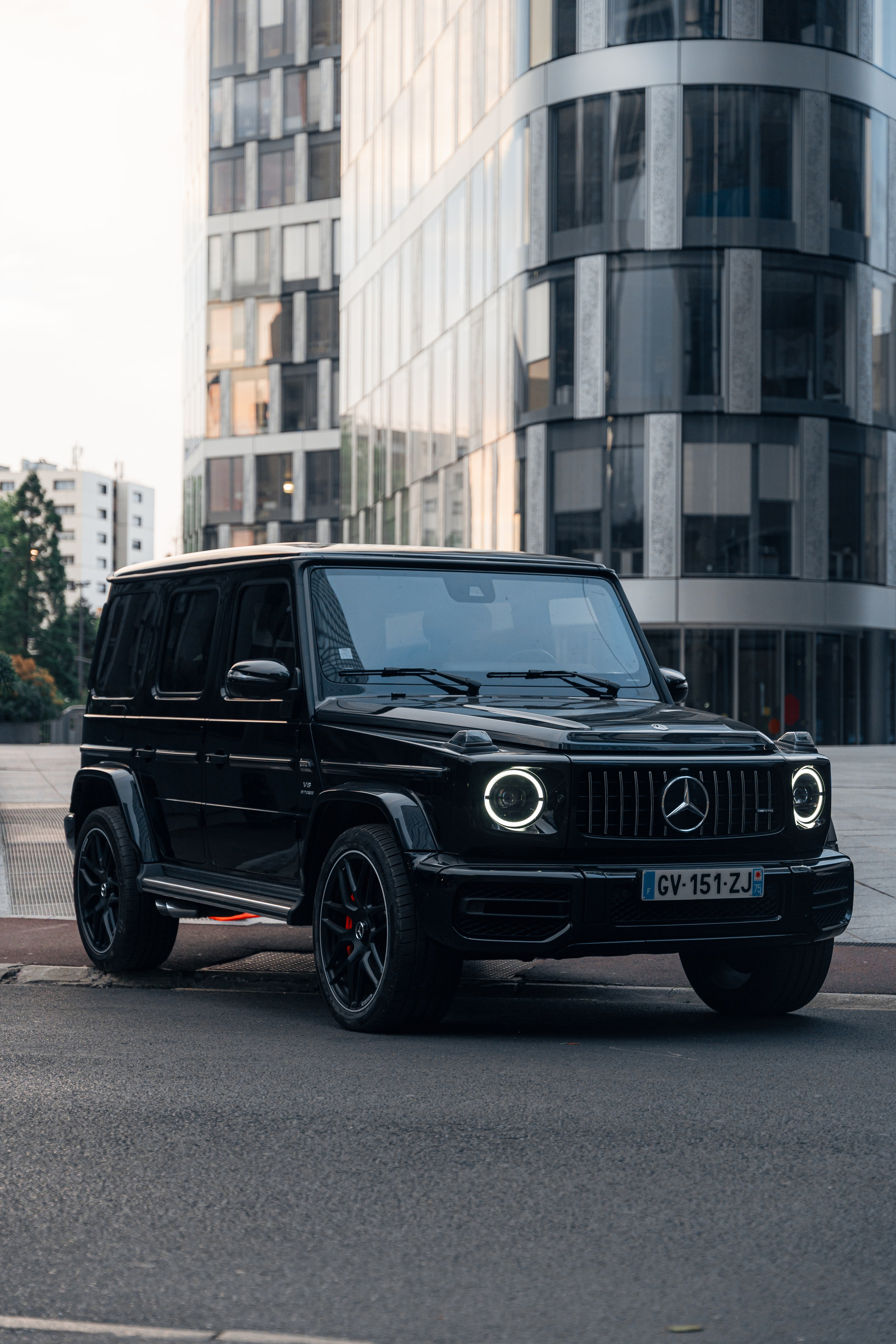 Mercedes G63 La Defense. Photographer in Paris — Vitalii Motruk