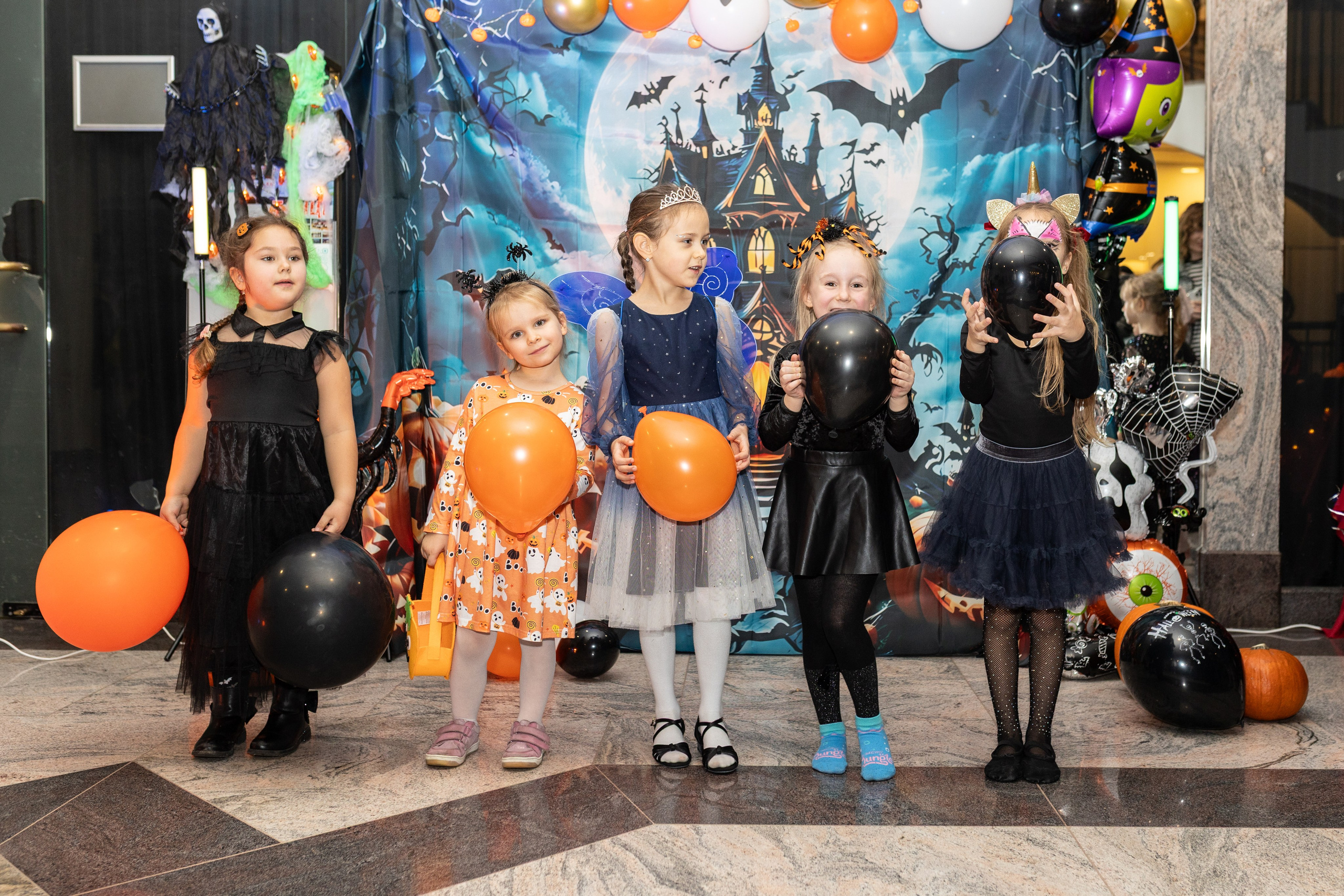 Leo dance studio Helloween 2025. Семейный и детский фотограф в Варшаве Мила Бобровская
