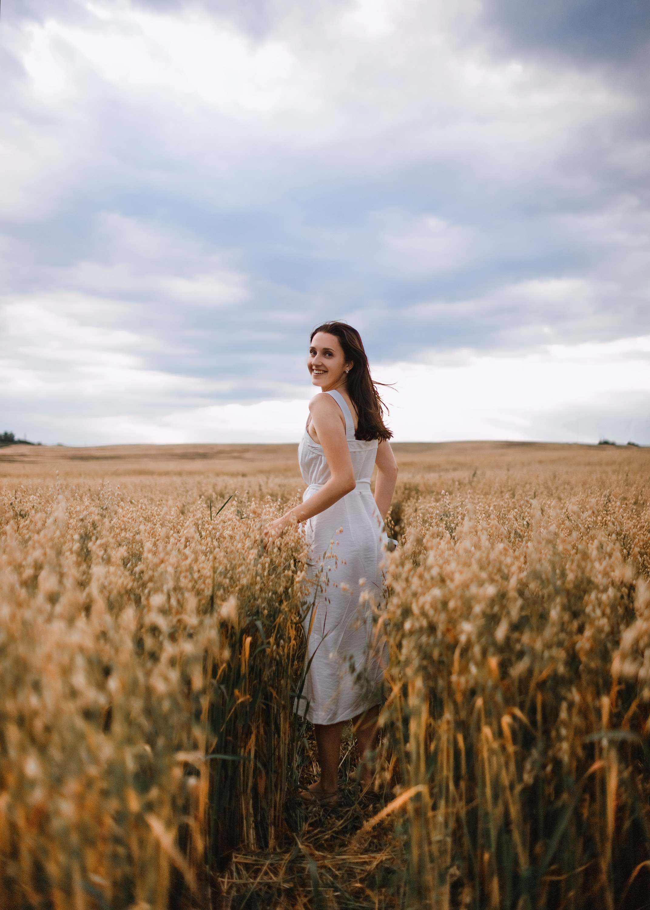 Katya | tenderness in the field. Kaja | fotograf psów we Wrocławiu