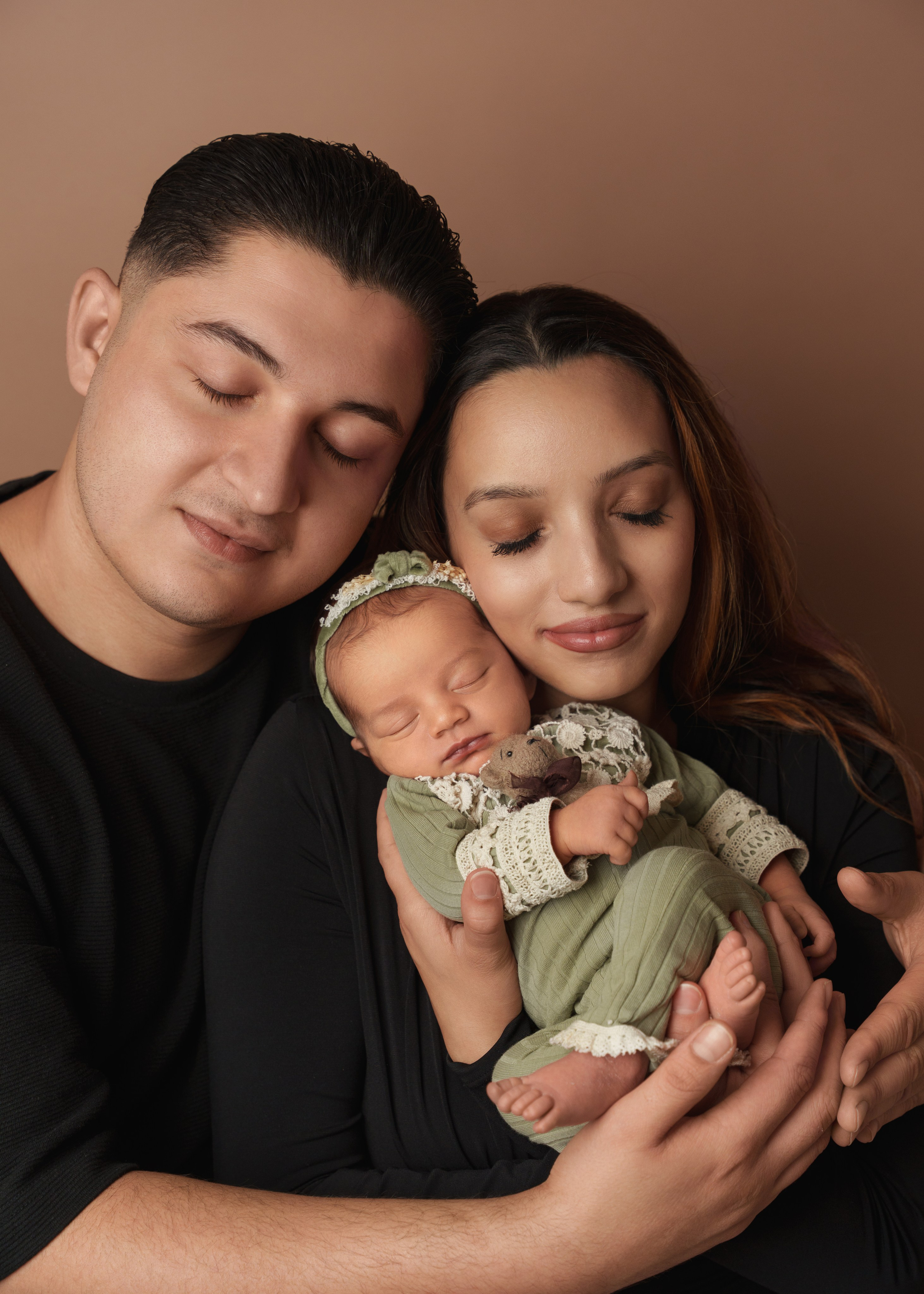 NEWBORN FOTOSHOOTING. Anna, Fotografin aus Wien, Österreich. Ich fotografiere in folgenden Genres: Babybauch-, Familien-, Mode- und Weihnachtsfotografie