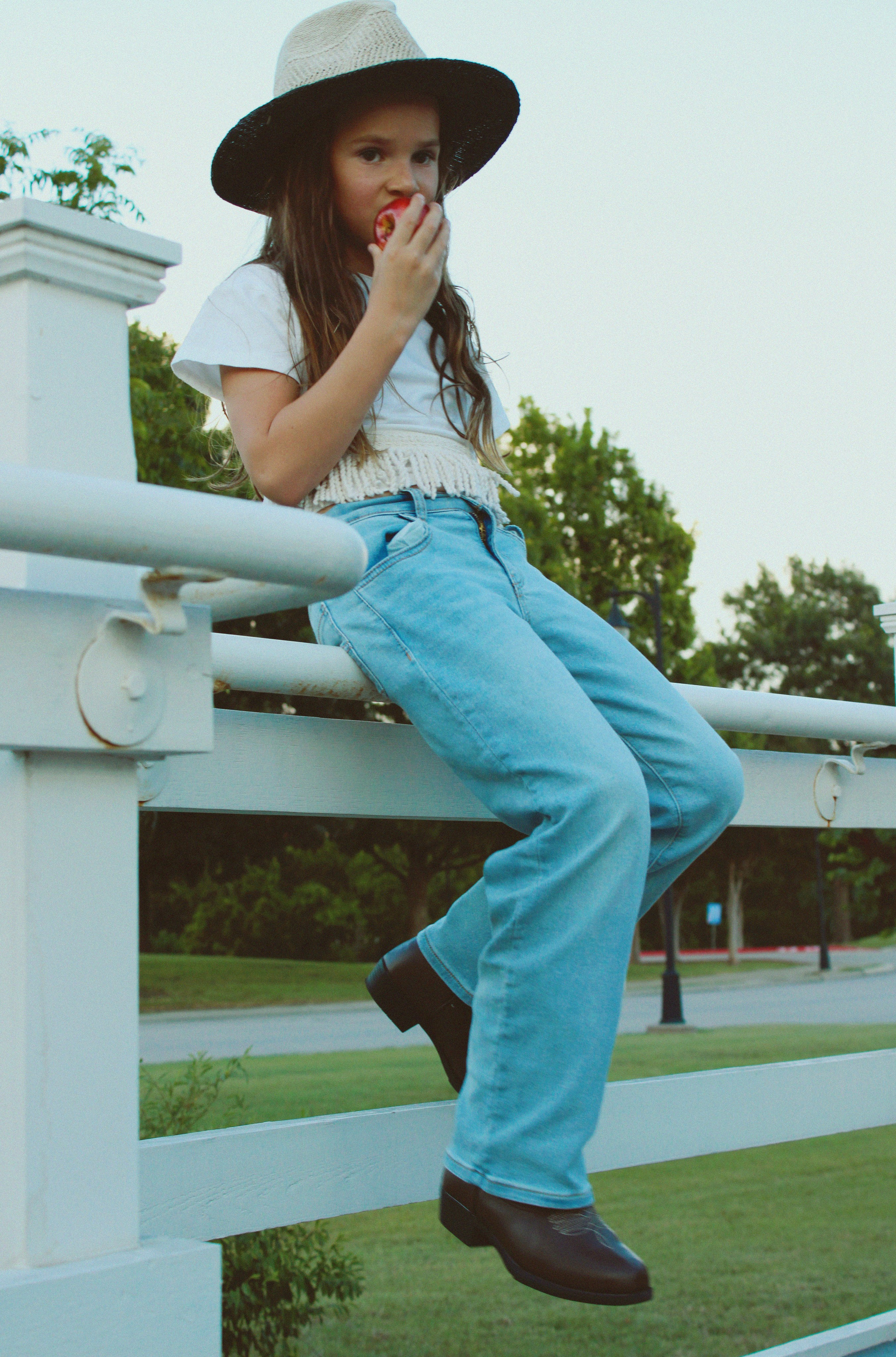 Texas Countryside Family Photoshoot in Cowboy Style. Lana Petrychenko — Portrait & Family Photographer. Valencia, Spain