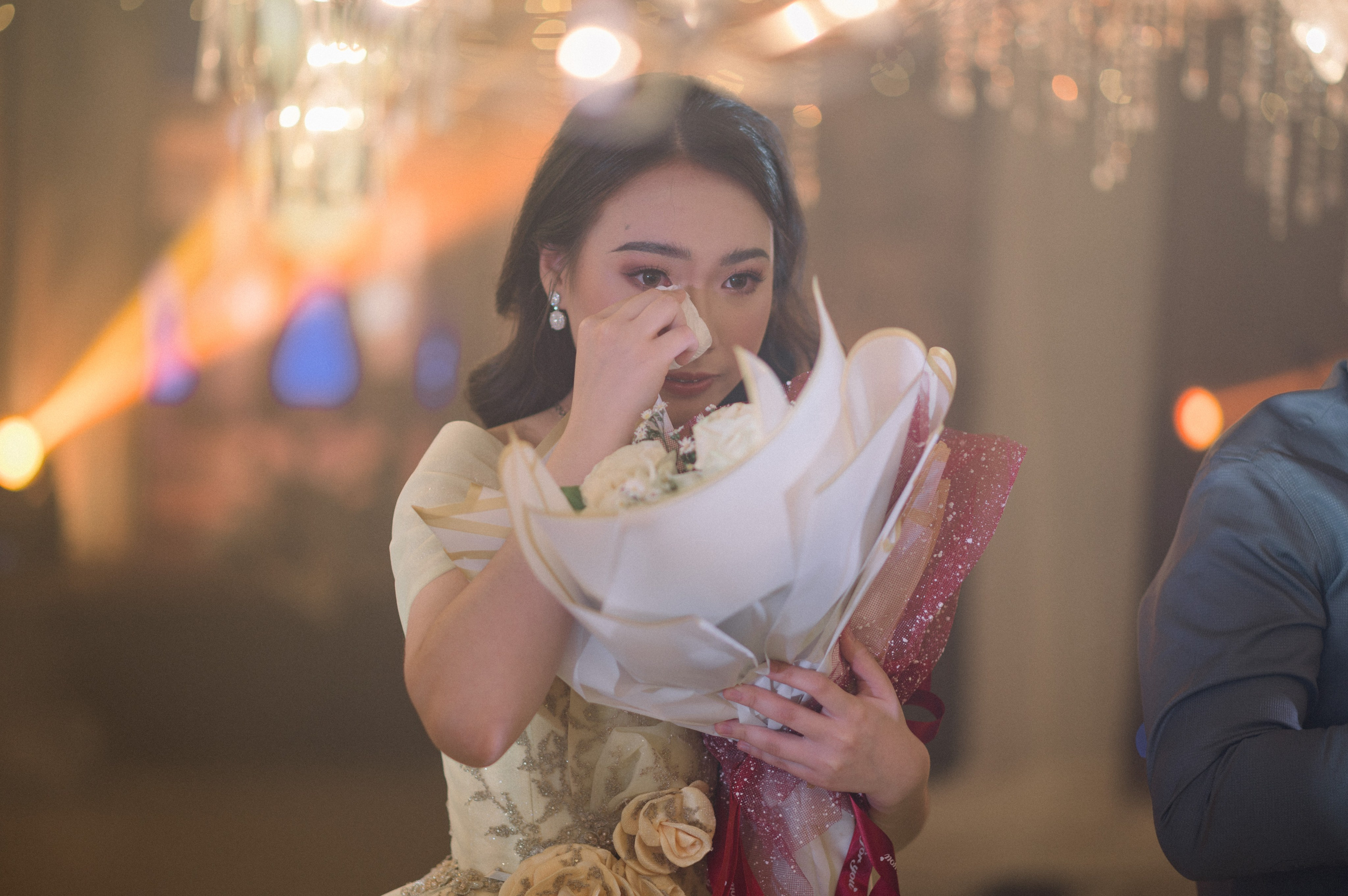 Debuts. Woody Weddings