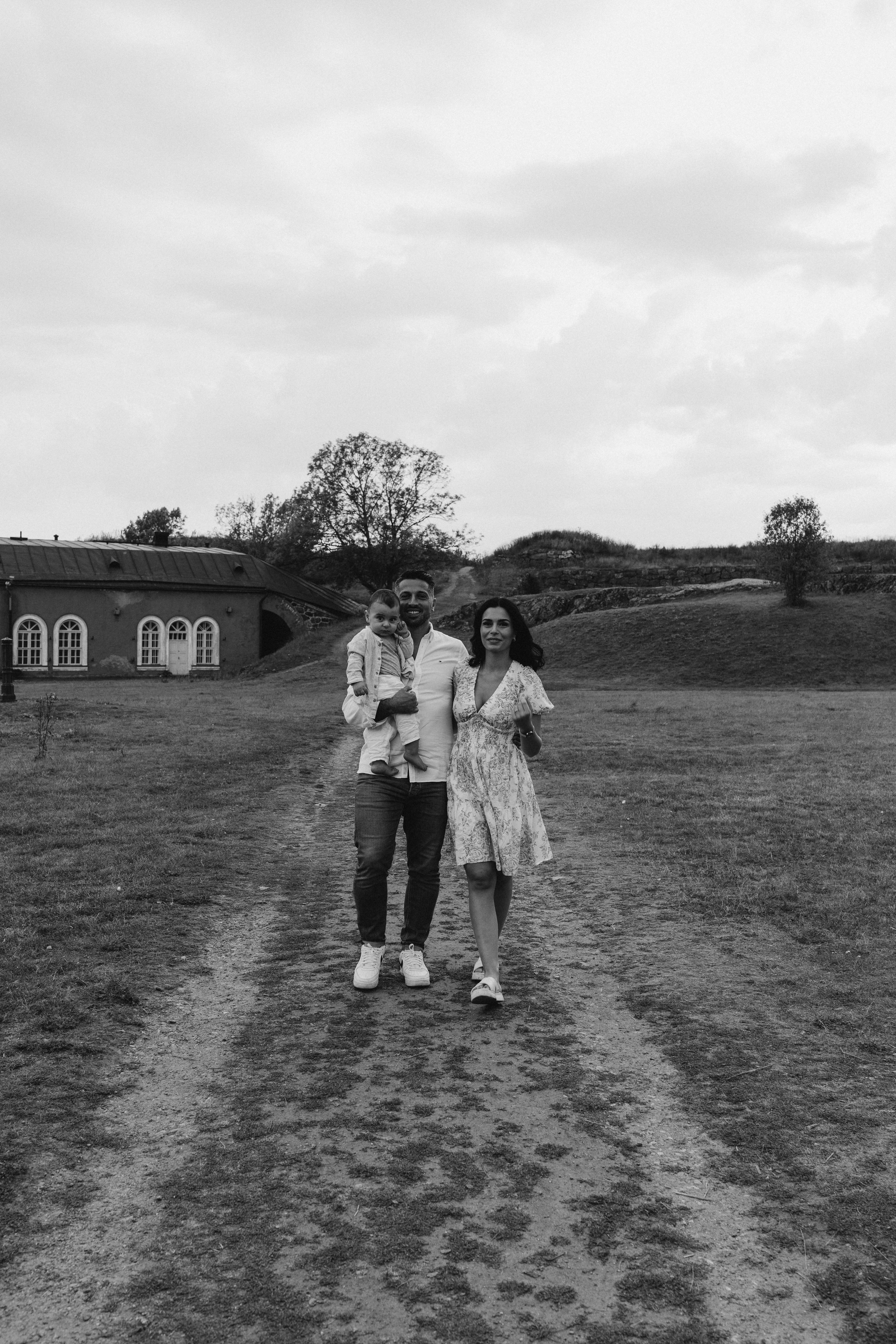 Summer. Wedding and potrait photographer in Helsinki Vickan O