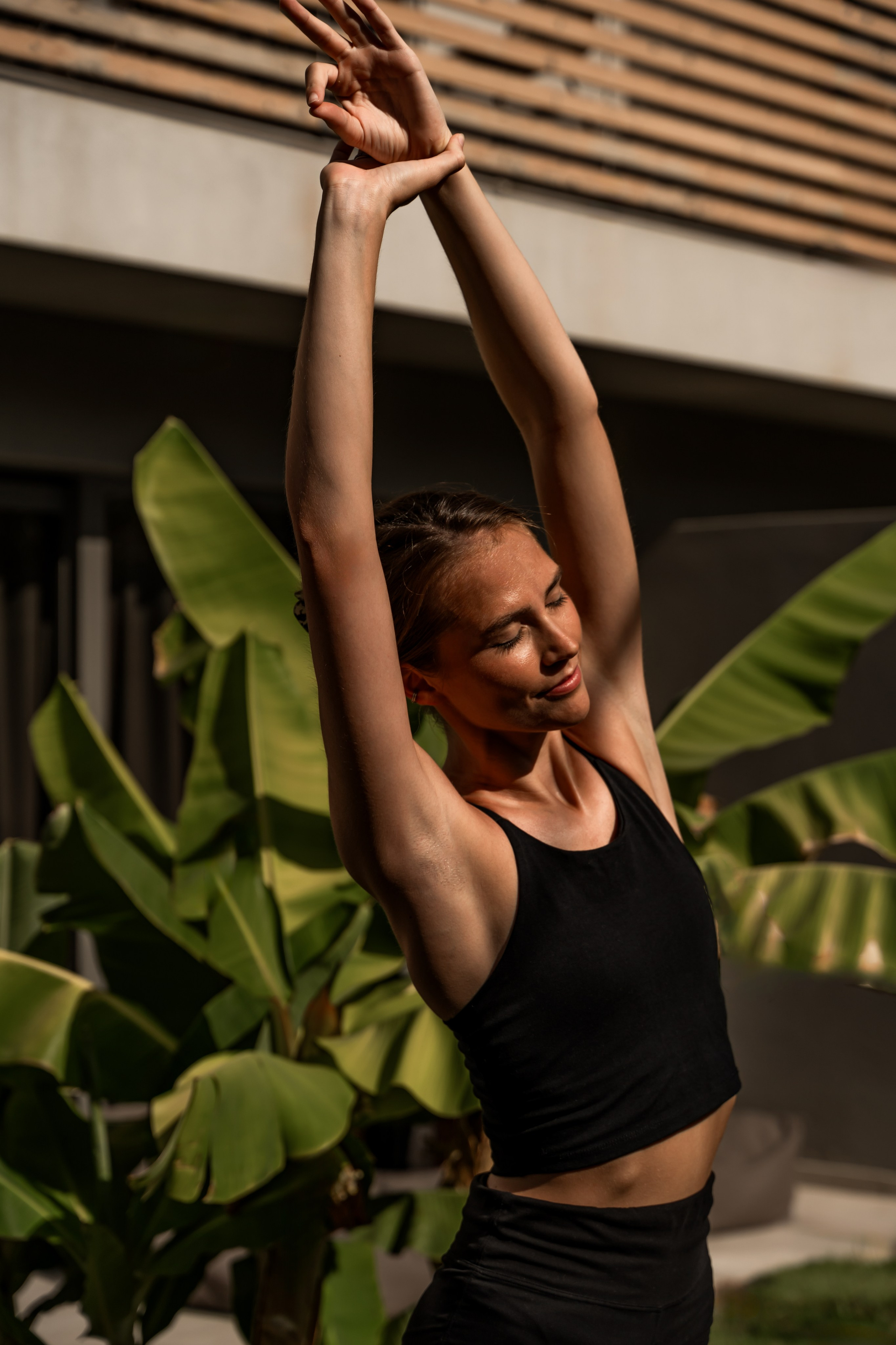 ~Vesla~. Photo & Videos