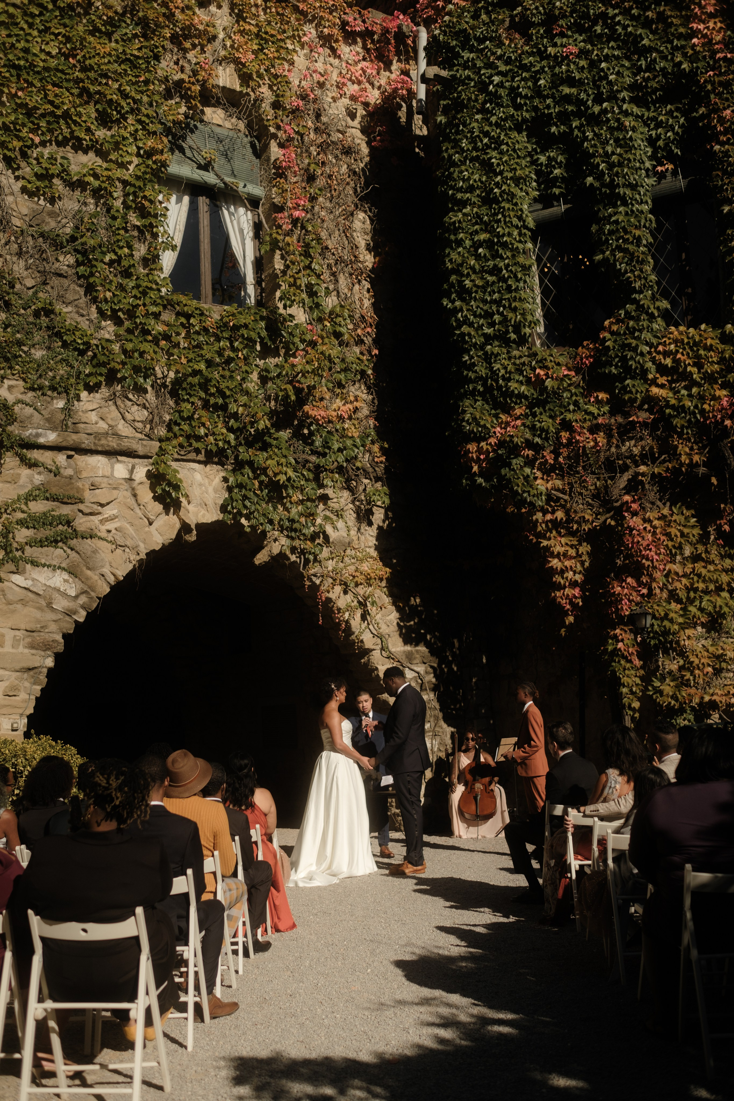 Morgan & Anthony. La Baronia. Paola wedding photographer / videographer in Barcelona