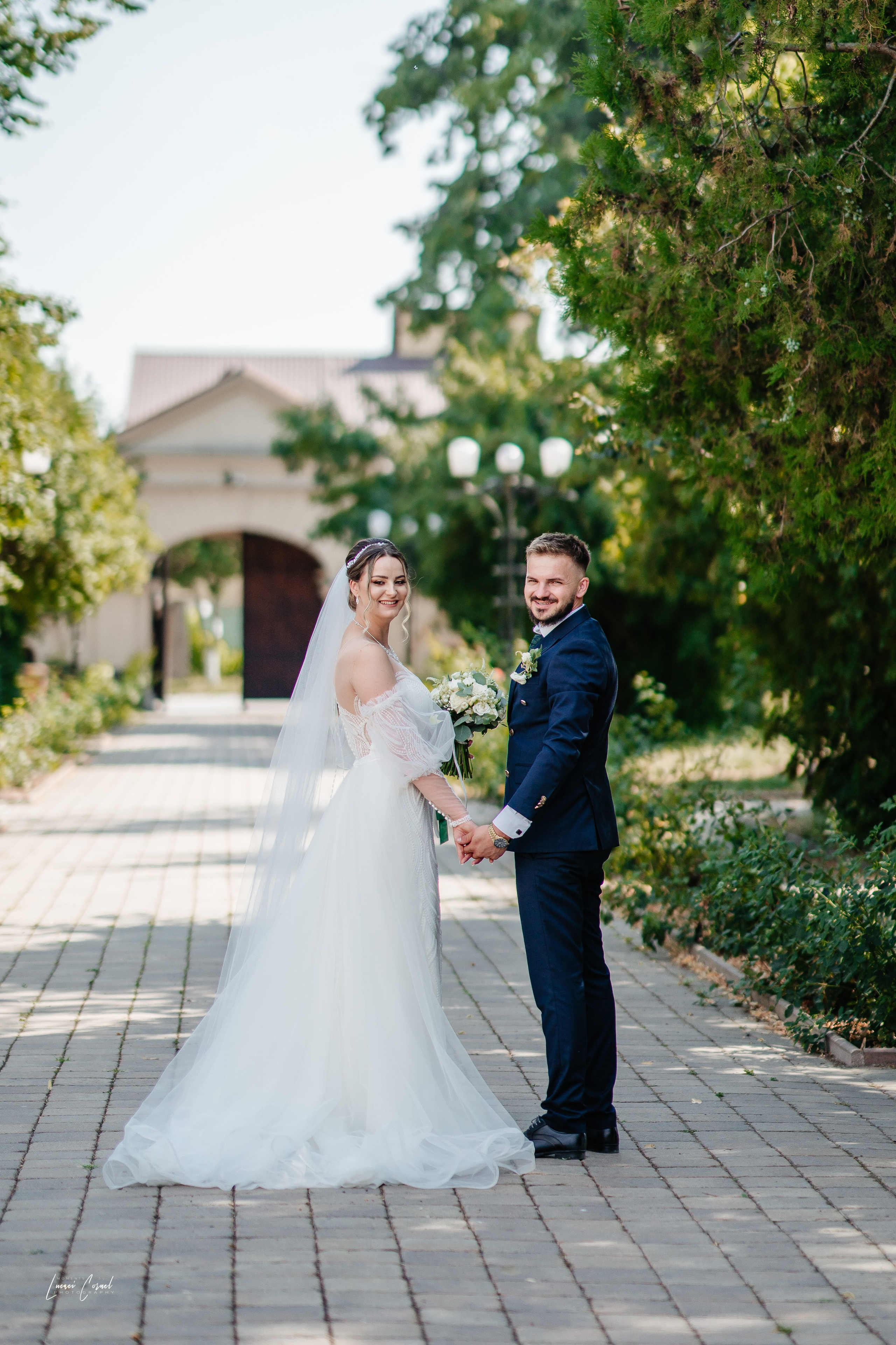 Fotograf de Nuntă Profesional — Fotografie Jurnalistică și Clasică pentru Amintiri de Neuitat. Fotograf de nuntă, corporate, botezuri, majorate și aniversări Roman, Lucaci Cornel