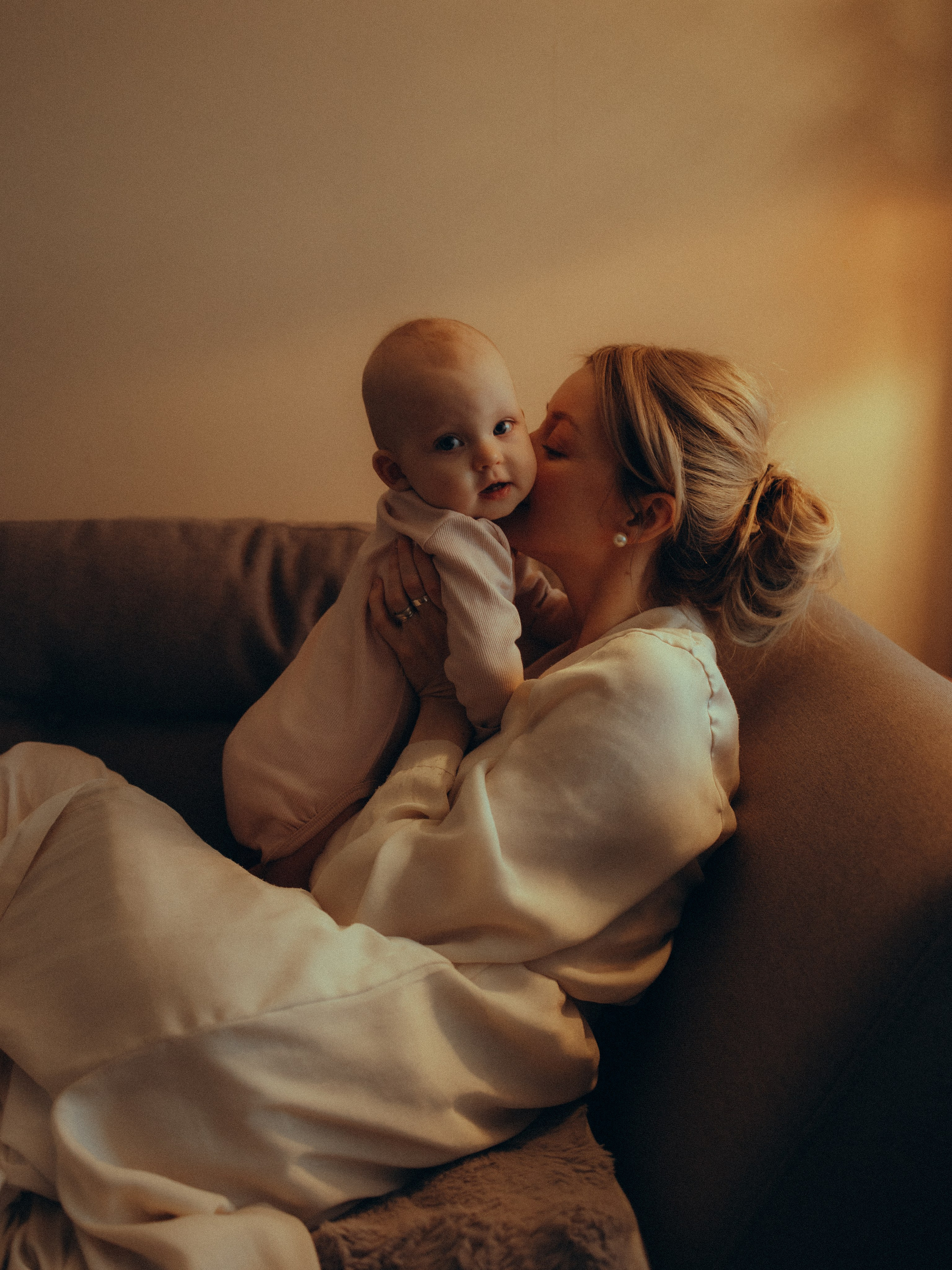 Mia’s family. Kristina, portrait and family photographer in Helsinki