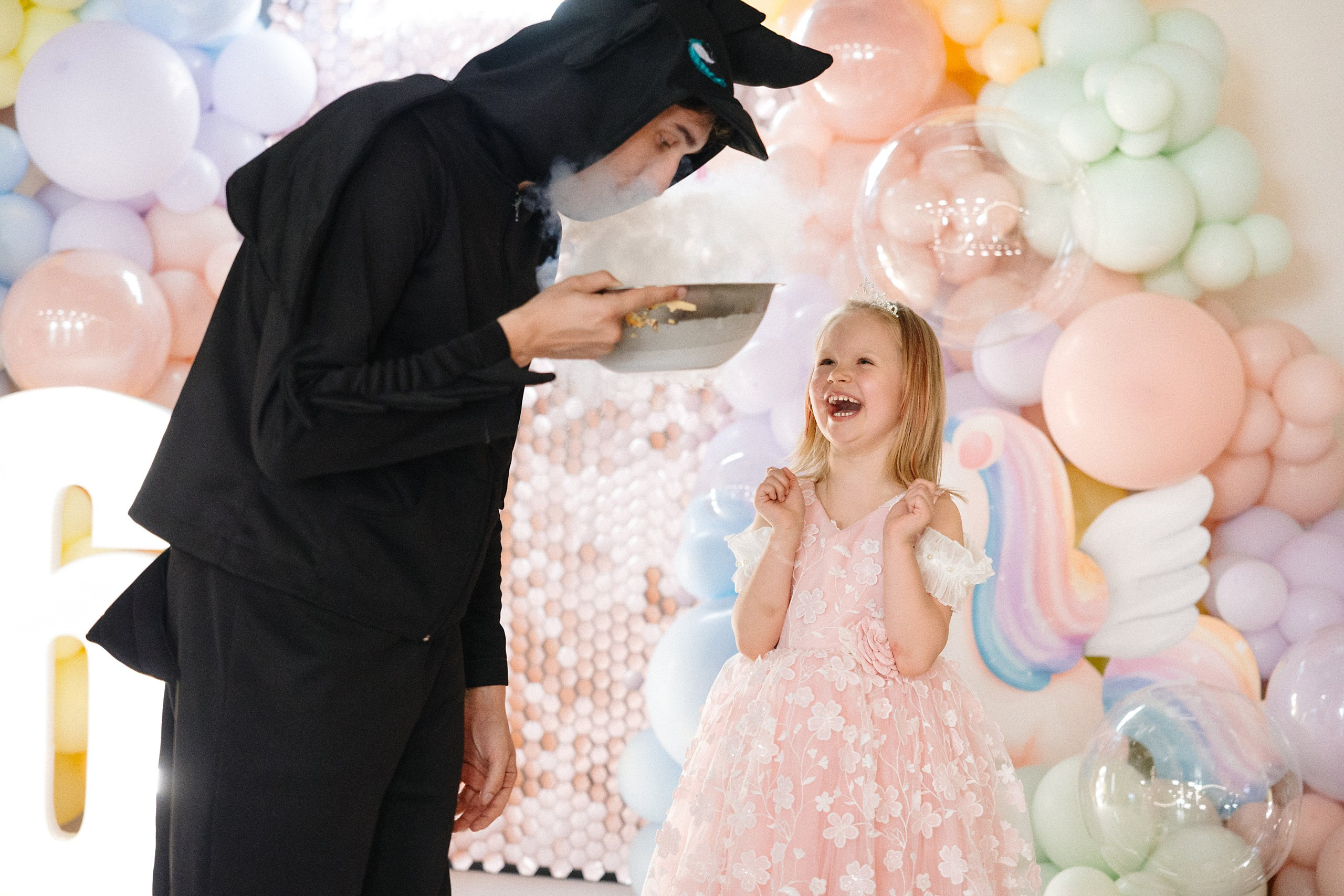 Праздничная фотосессия 6-летия — LaBubu, любимые герои и стильная детская атмосфера. Евгений Тимофеев | Свадебный и контент-фотограф и видеограф в Риге