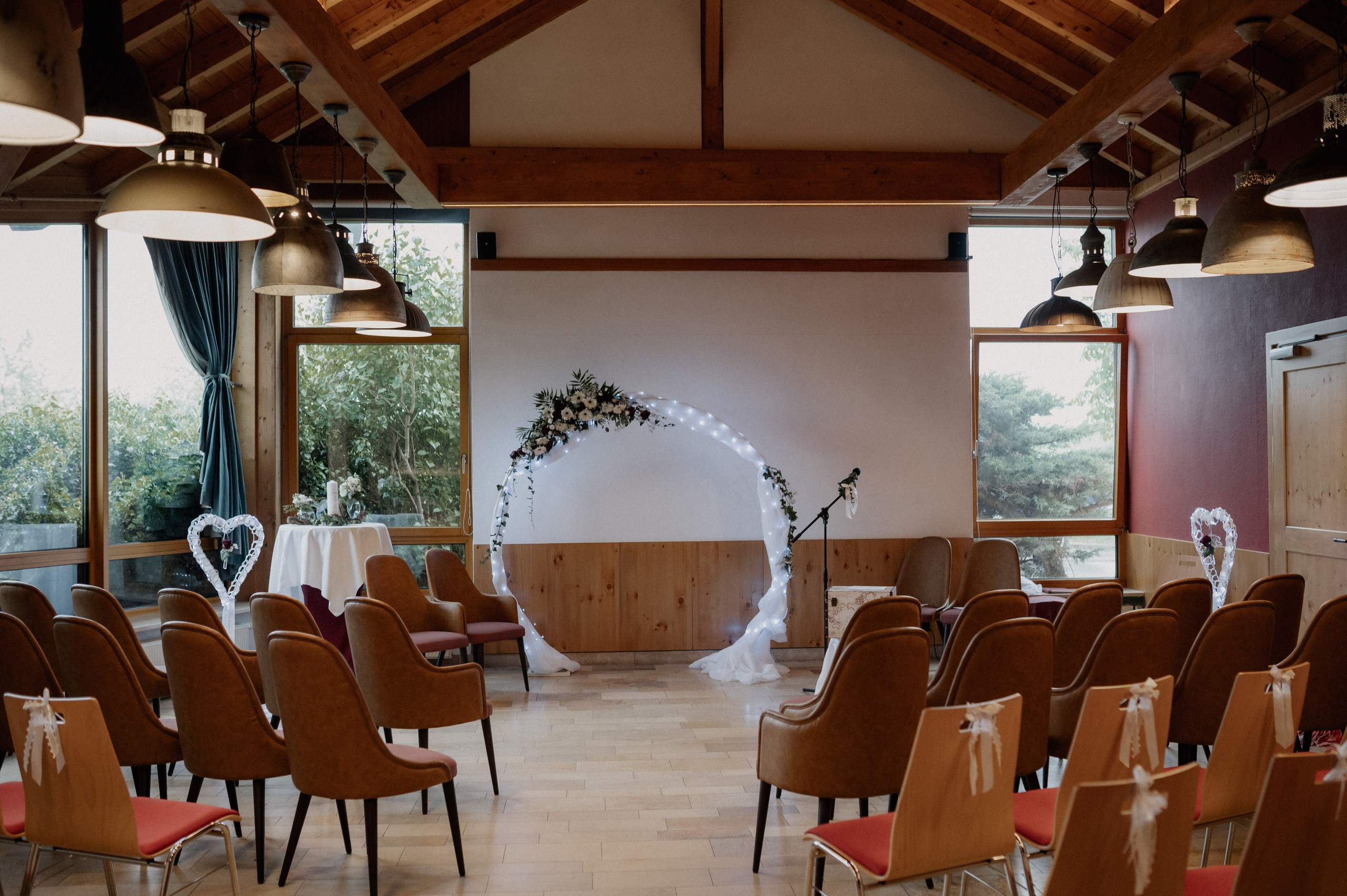 REGENHOCHZEIT IN HERRIEDEN. Фотограф в Нюрнберге Ирина Менерт из Ансбаха