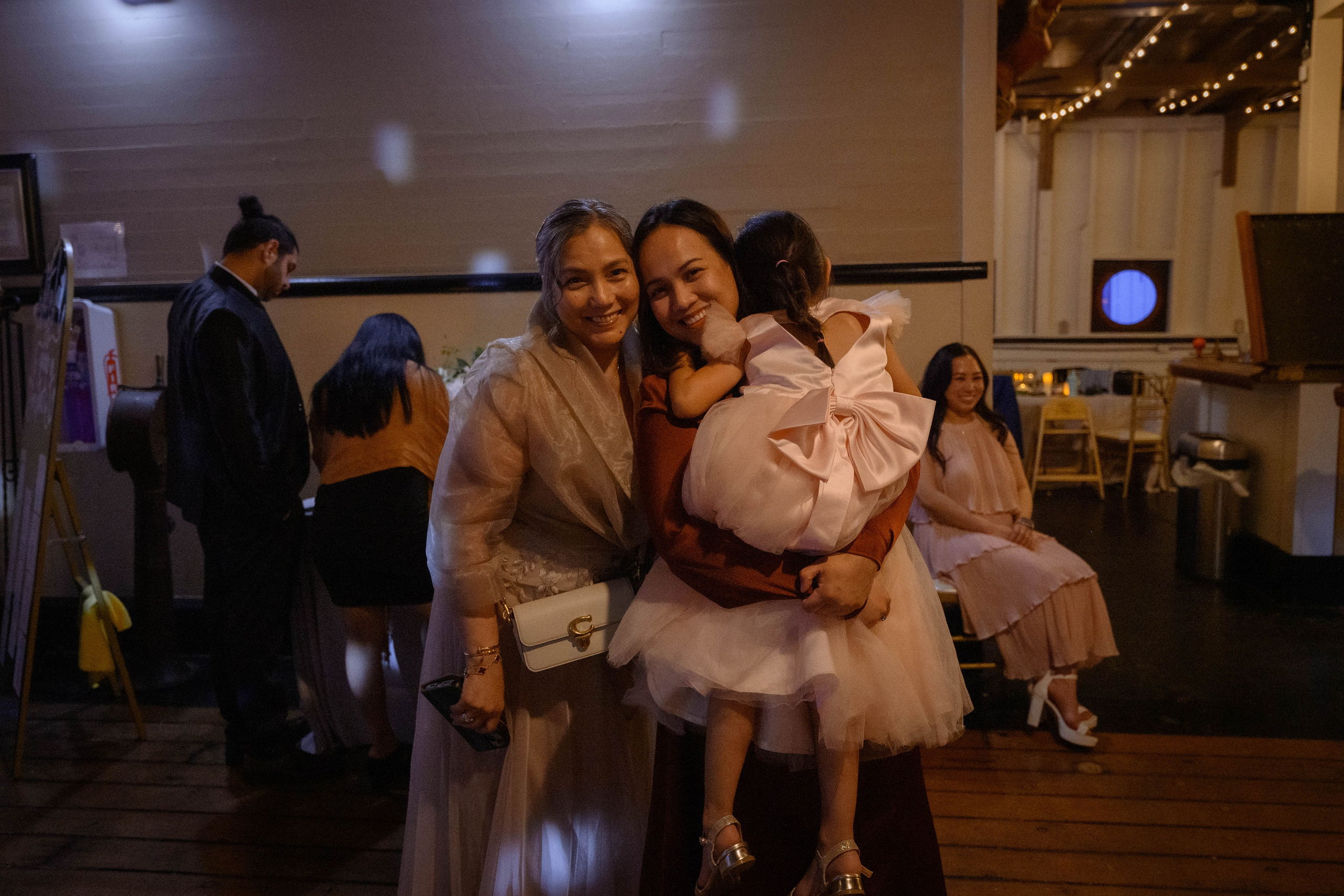 Kevin & Katie. Wedding & portrait photography in the Seattle Area. Helen Michelle photographer