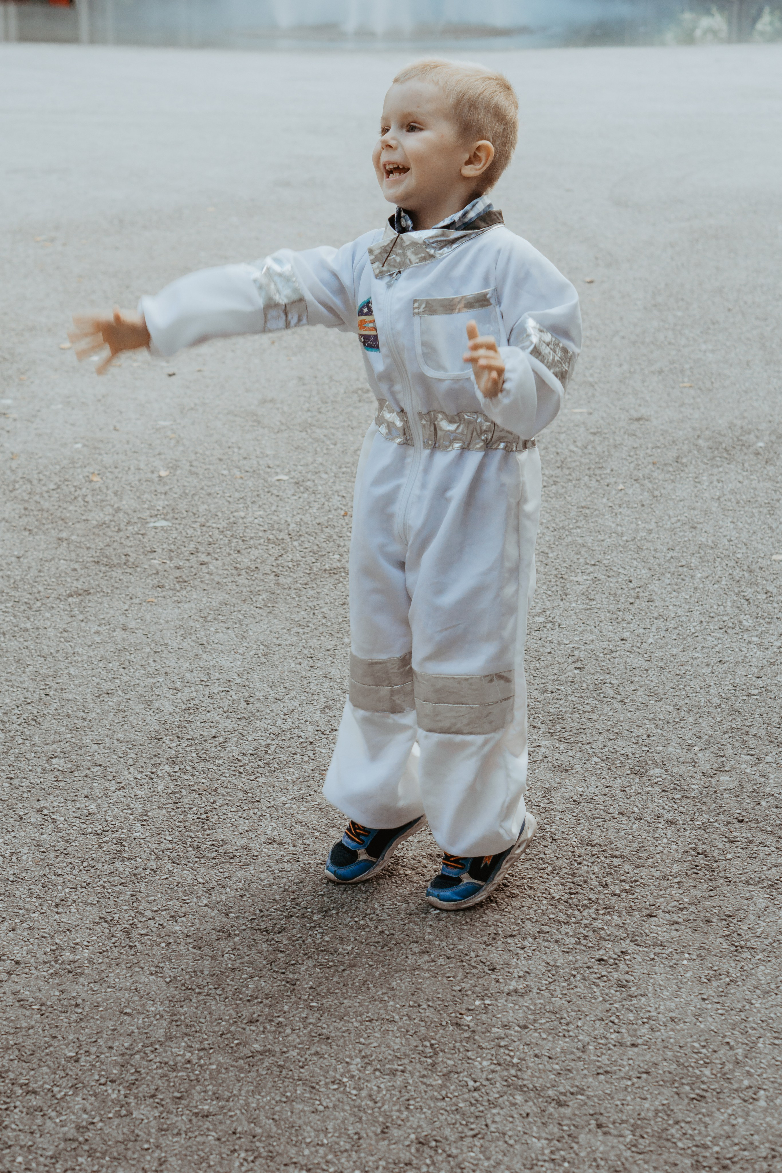 Brave astronaut and beautiful alien. Family photographer Aargau Zurich