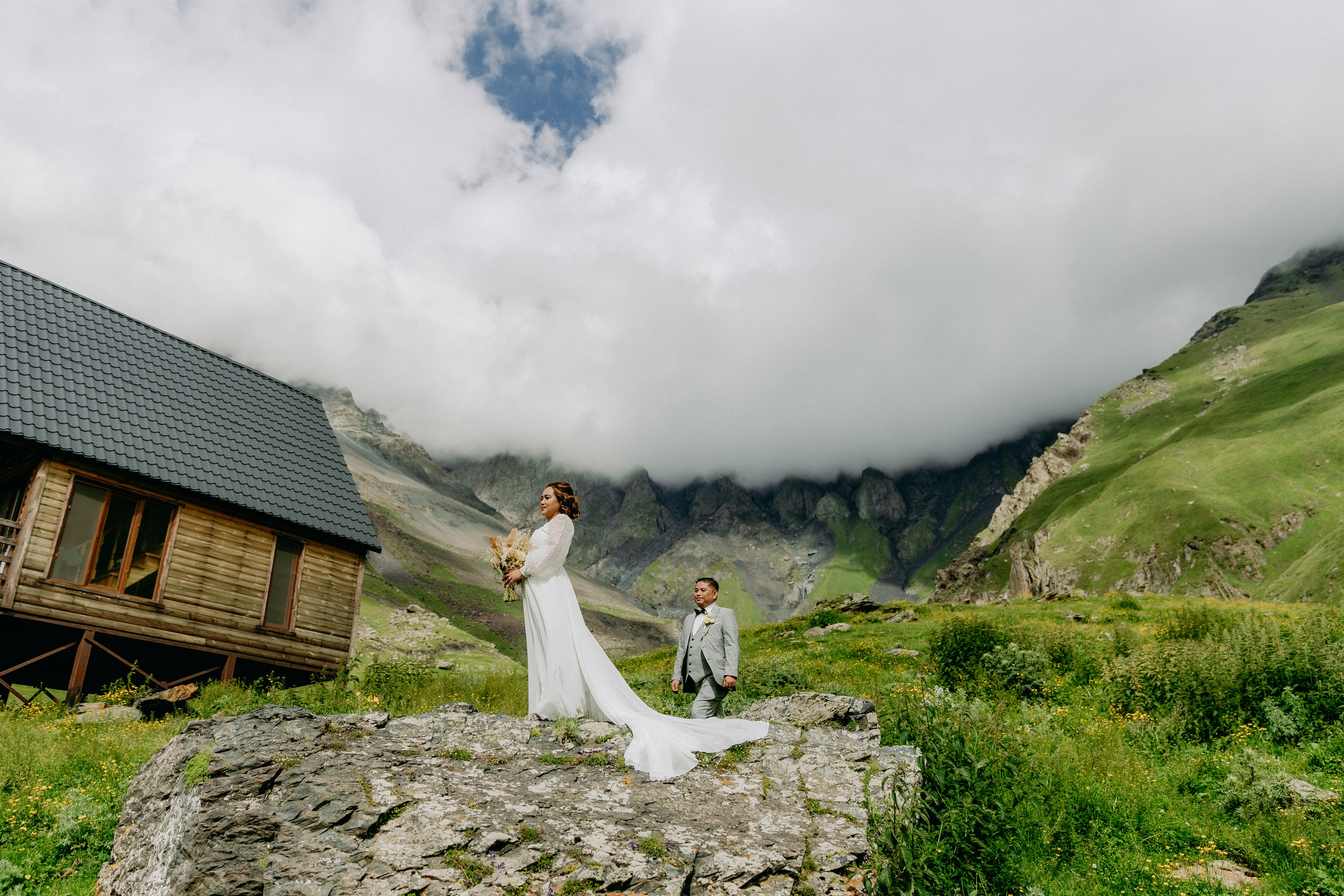 Kazbegi (3,5 hours from Tbilisi)/Казбеги (3,5 часа от Тбилиси). Photographer Anna Nazarenko