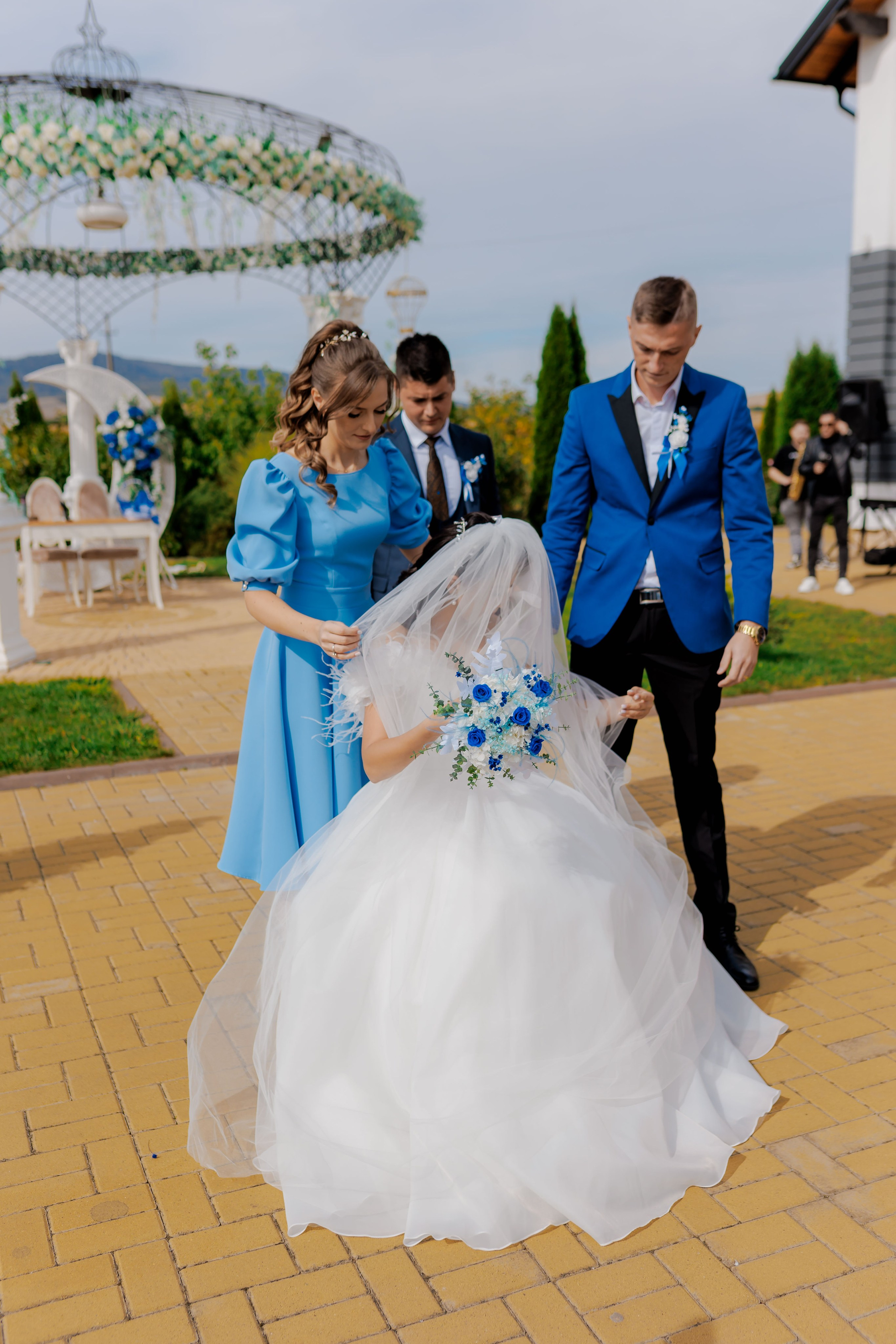 Loredana & Emilian – Ziua Nunții | Videografie - fotografie Botez Suceava, Iași, Botoșani. Servicii foto-video profesionale, pentru momente de neuitat