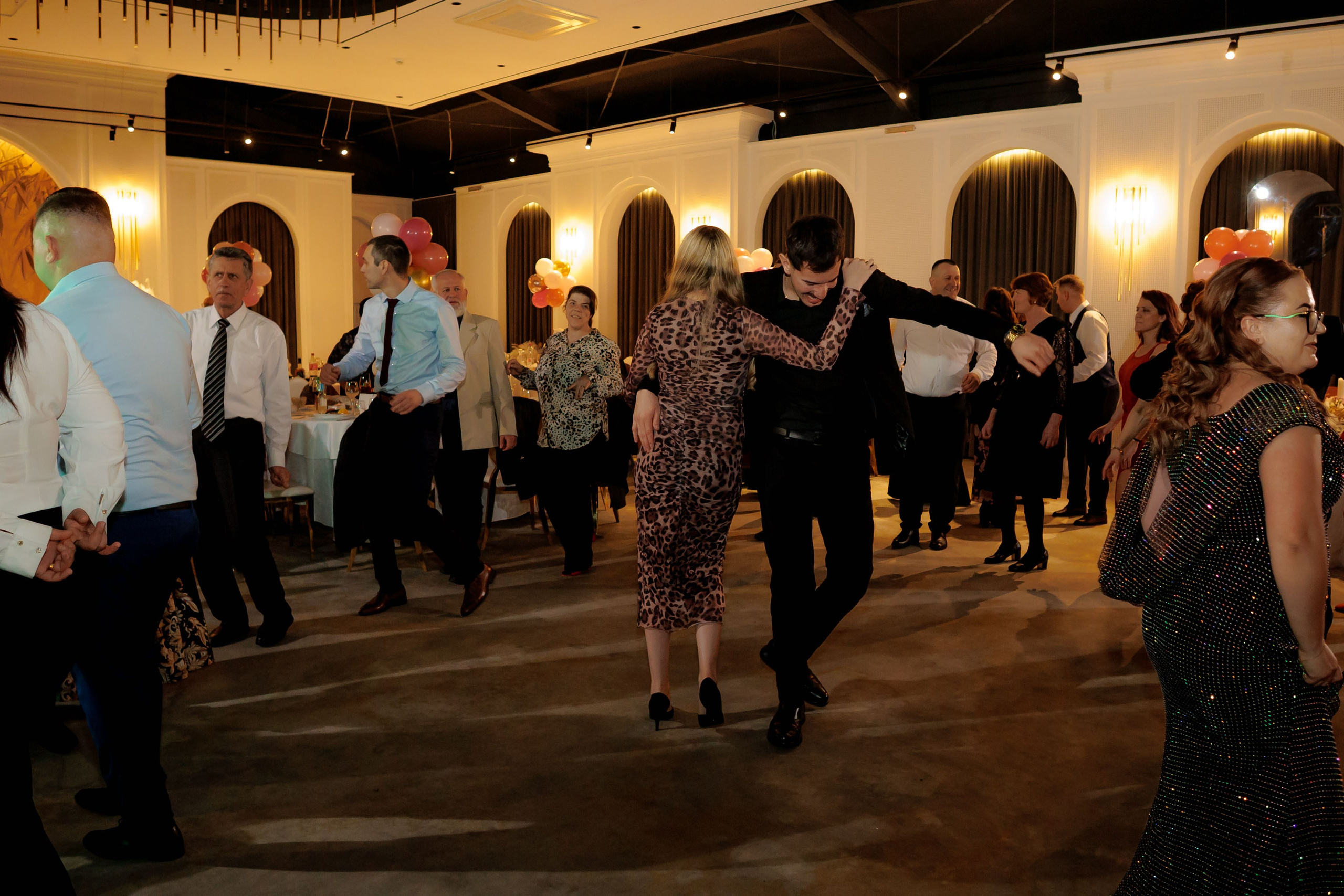 Povestea voastră, regizată de noi |Cristi Turculet Videograf Nuntă Suceava | wedding highlight. Servicii foto-video profesionale, pentru momente de neuitat