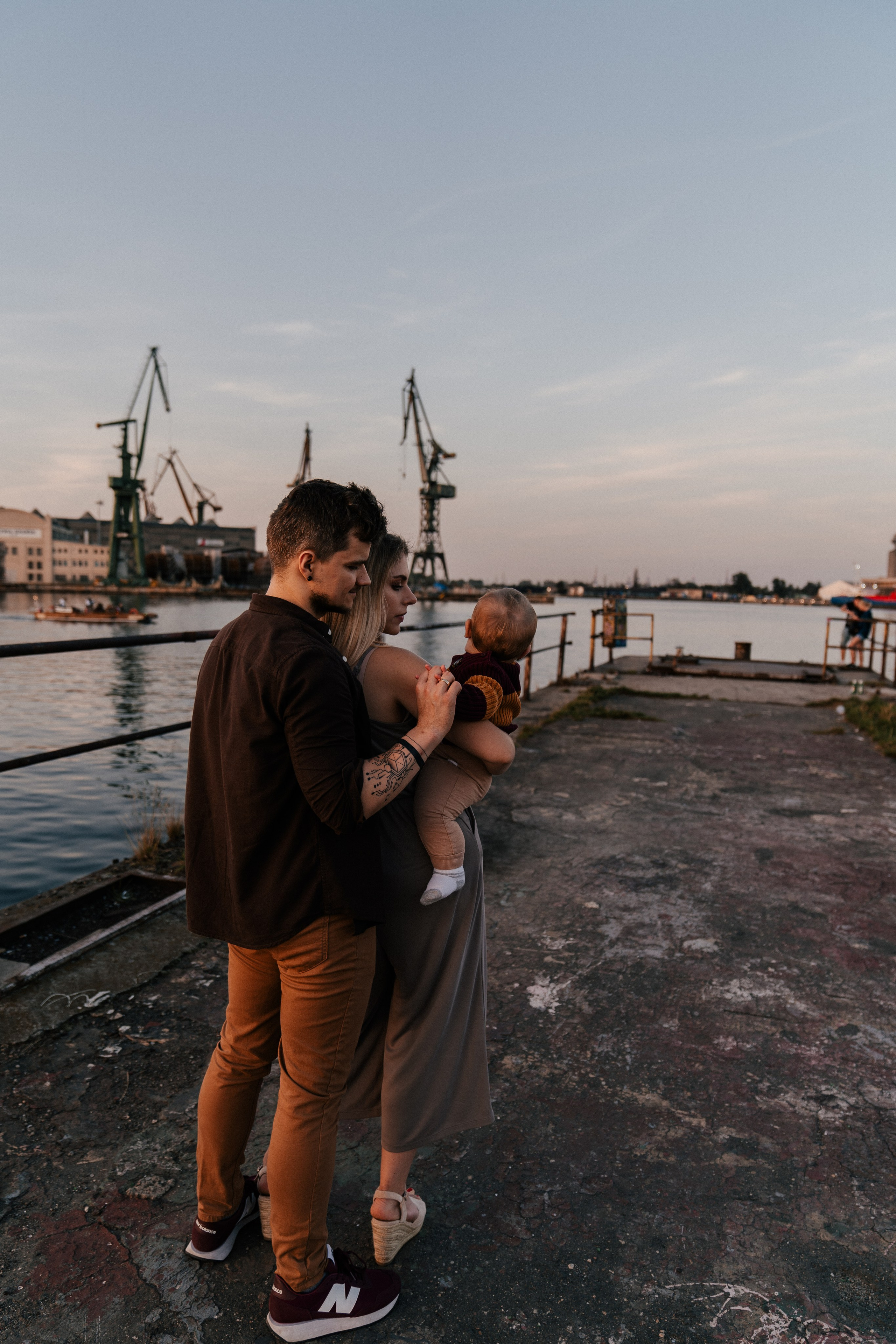 sesja-rodzinna-plenerowa-Gdańsk-stocznia