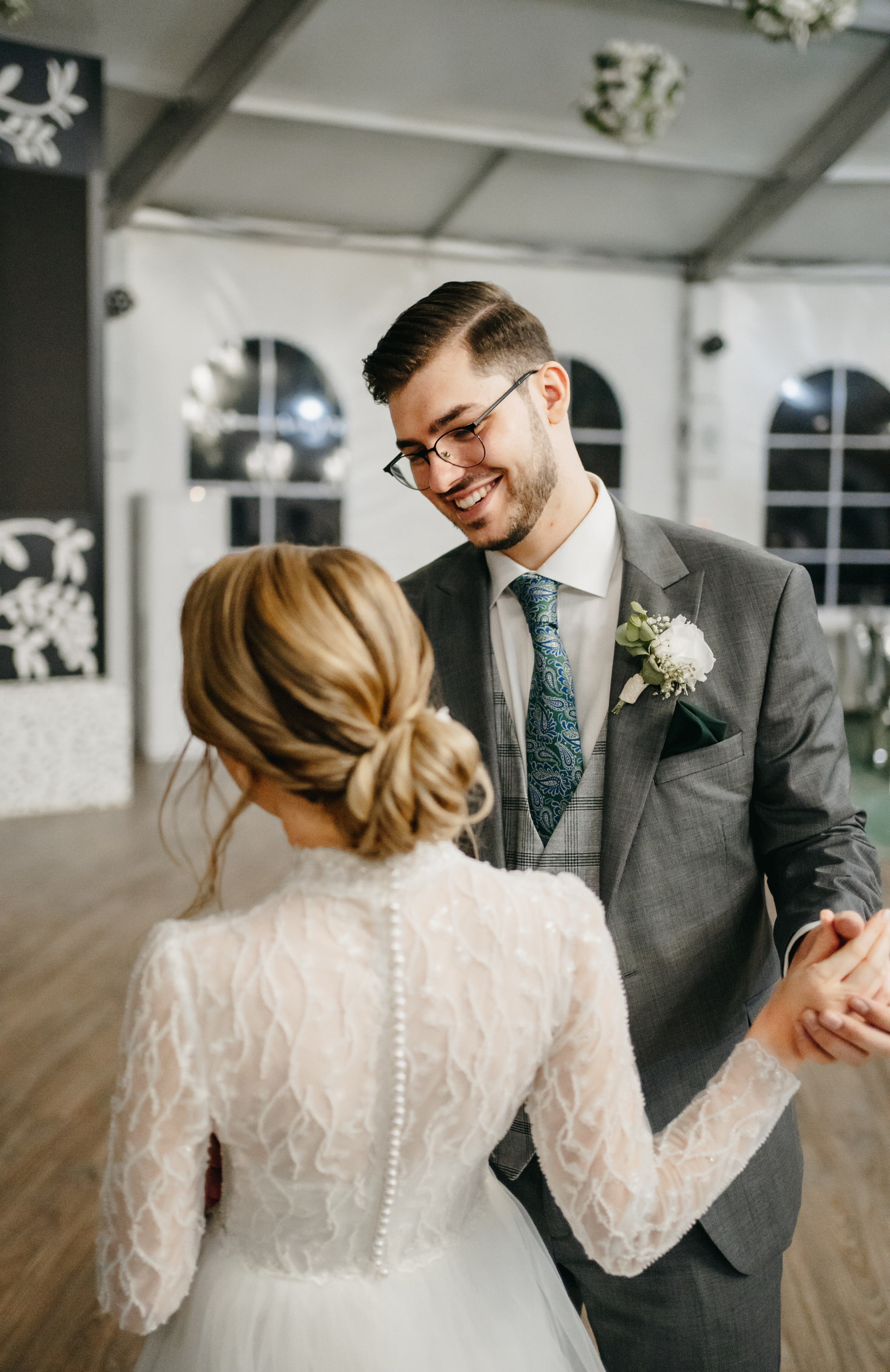 R & E. Fotograf Nunta Iasi - Hearts & Pictures