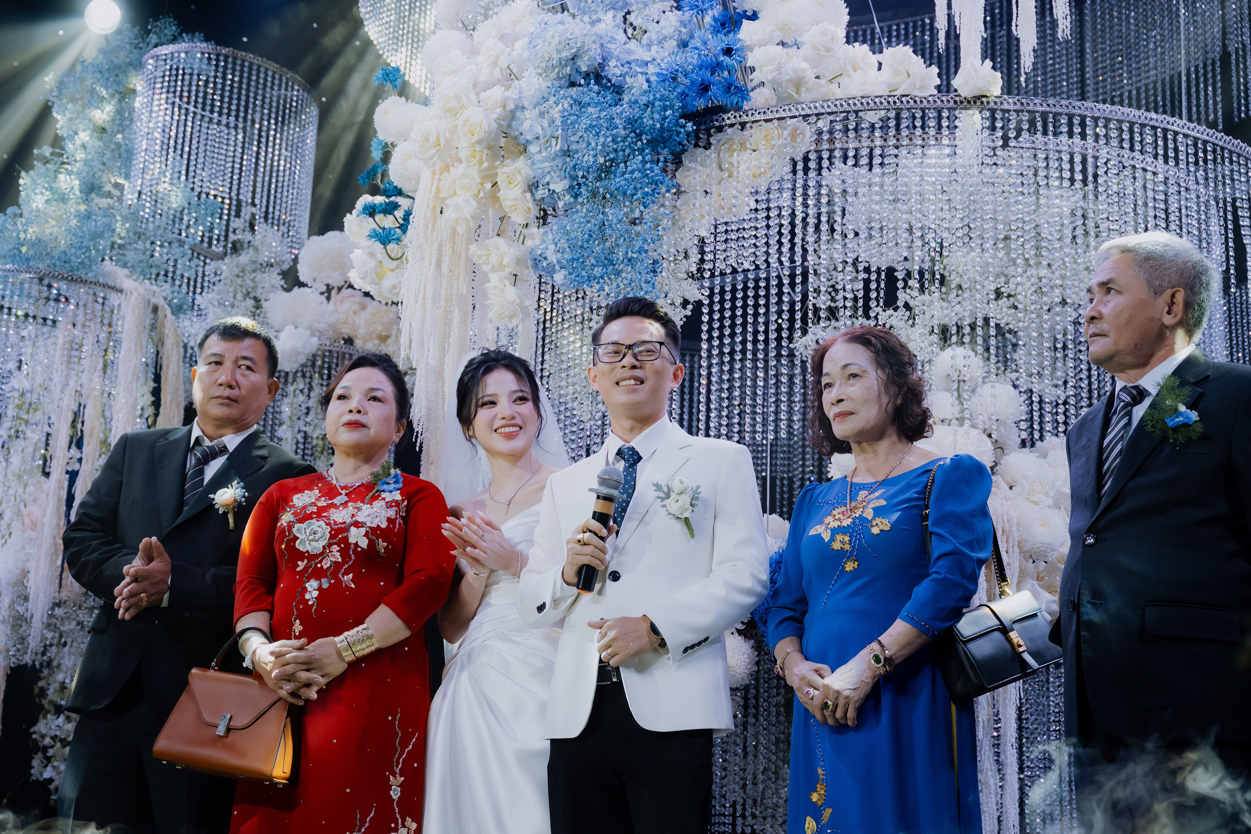 THANH THUÝ & TRỌNG KỶ. Nhiếp ảnh gia đám cưới hàng đầu tại Thành Phố Hồ Chí Minh
