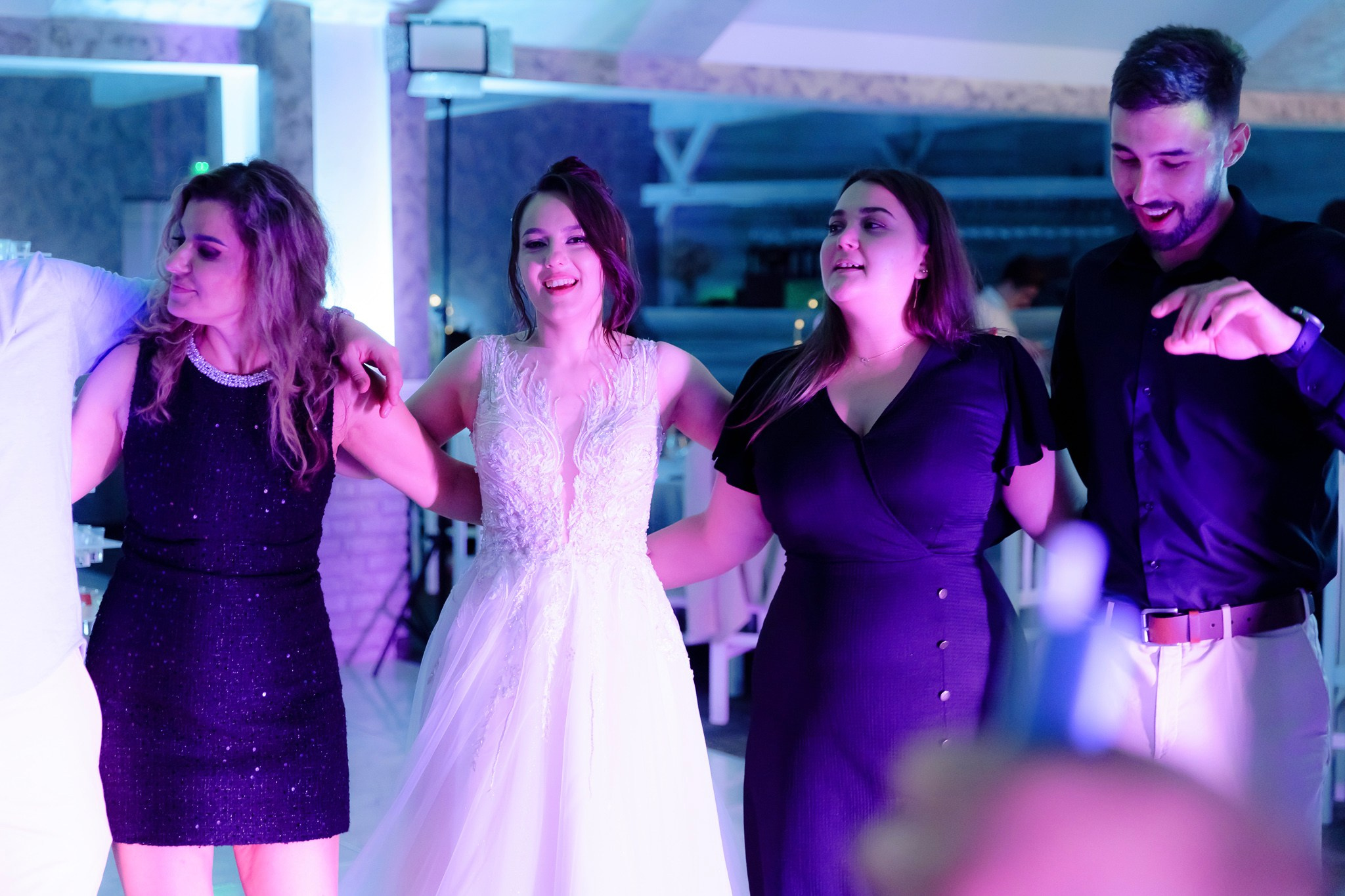 Ioana & Ionuț | Nuntă de poveste la Păstrăvăria Poiana din Mălini județul Suceava. Servicii foto-video profesionale, pentru momente de neuitat