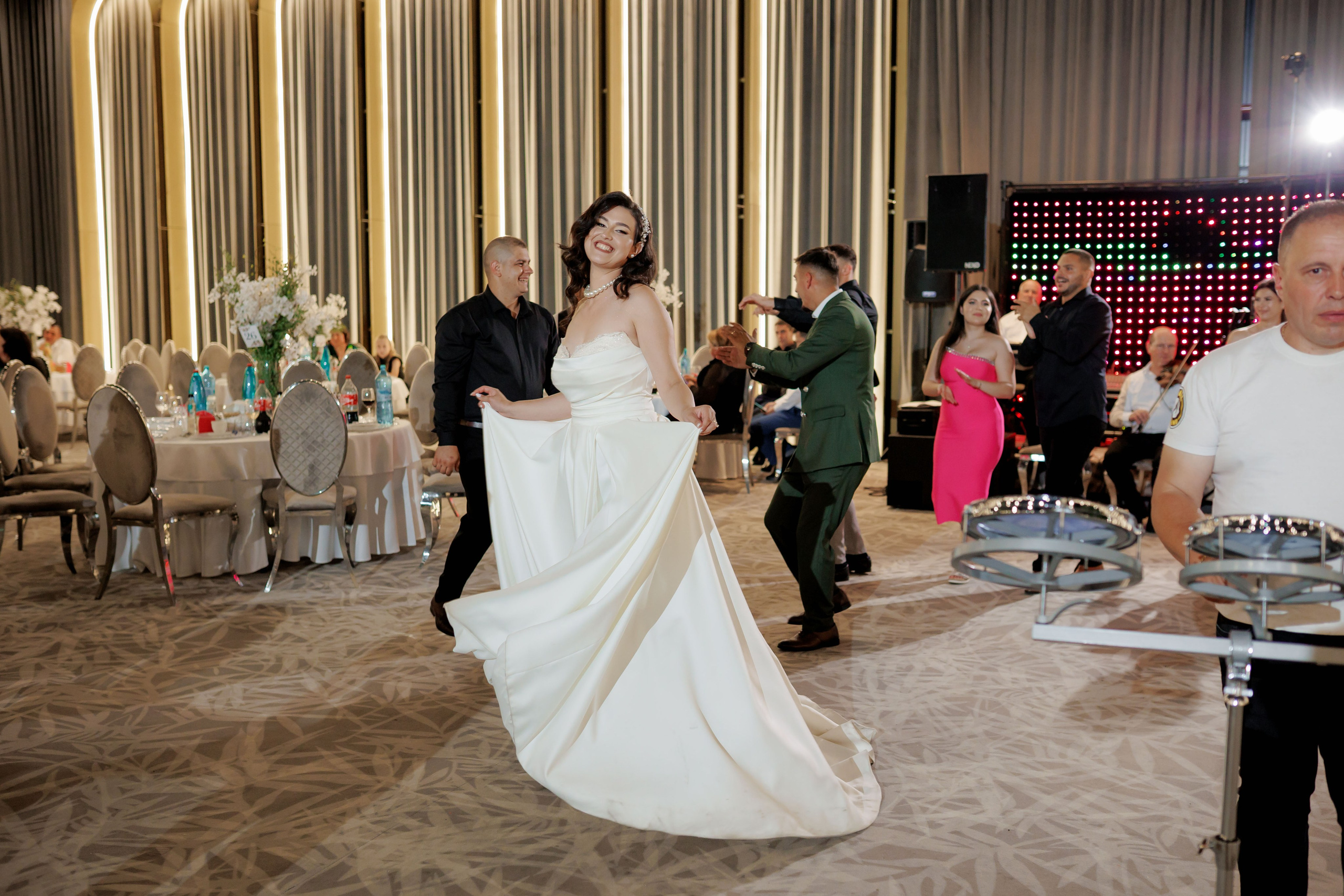 Nunta Nicoleta & Răzvan | Fotografie & Videografie Profesională. Servicii foto-video profesionale, pentru momente de neuitat