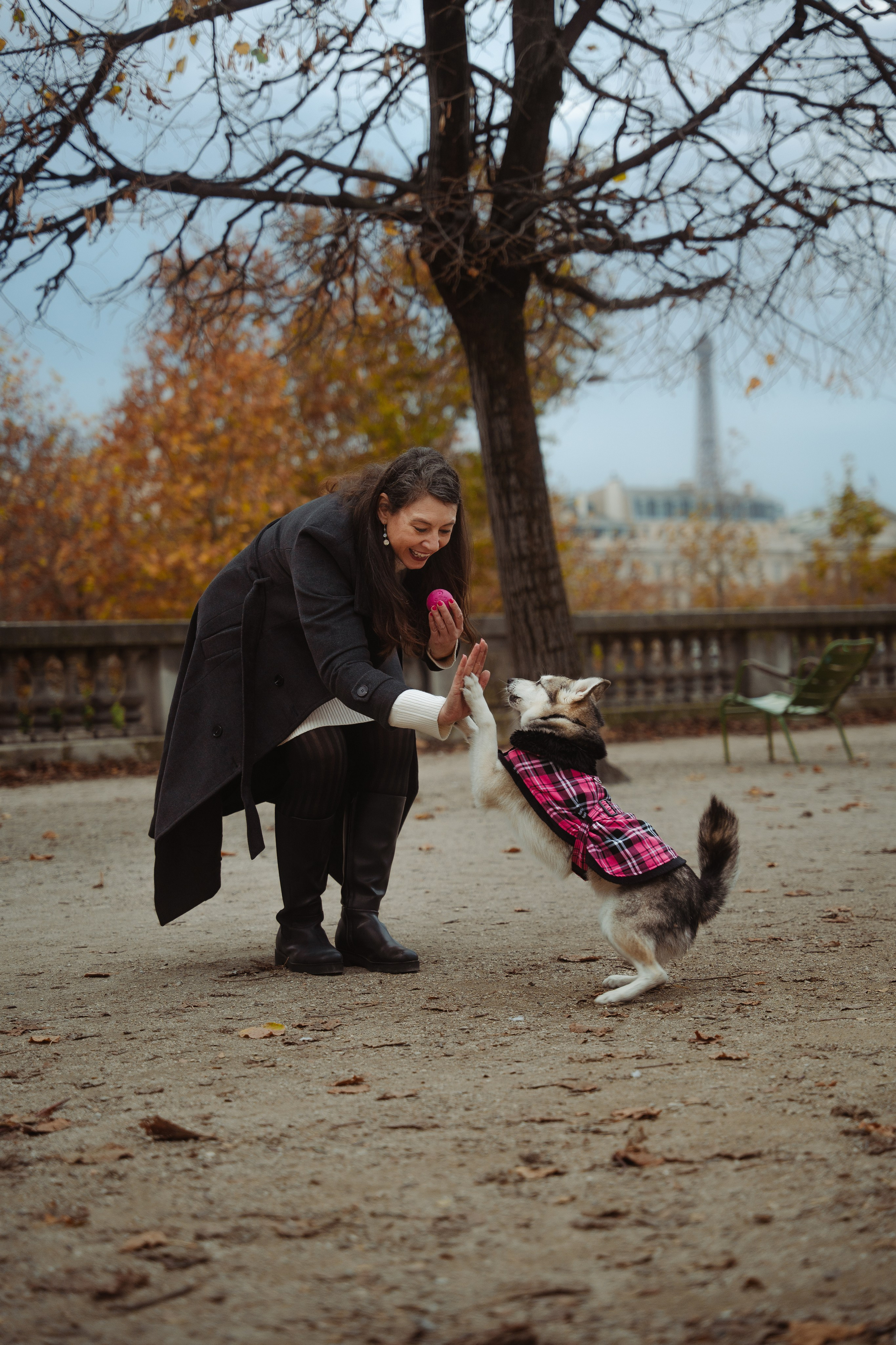 Regina & Luna in Paris. Paris photographer — Polina Osipova