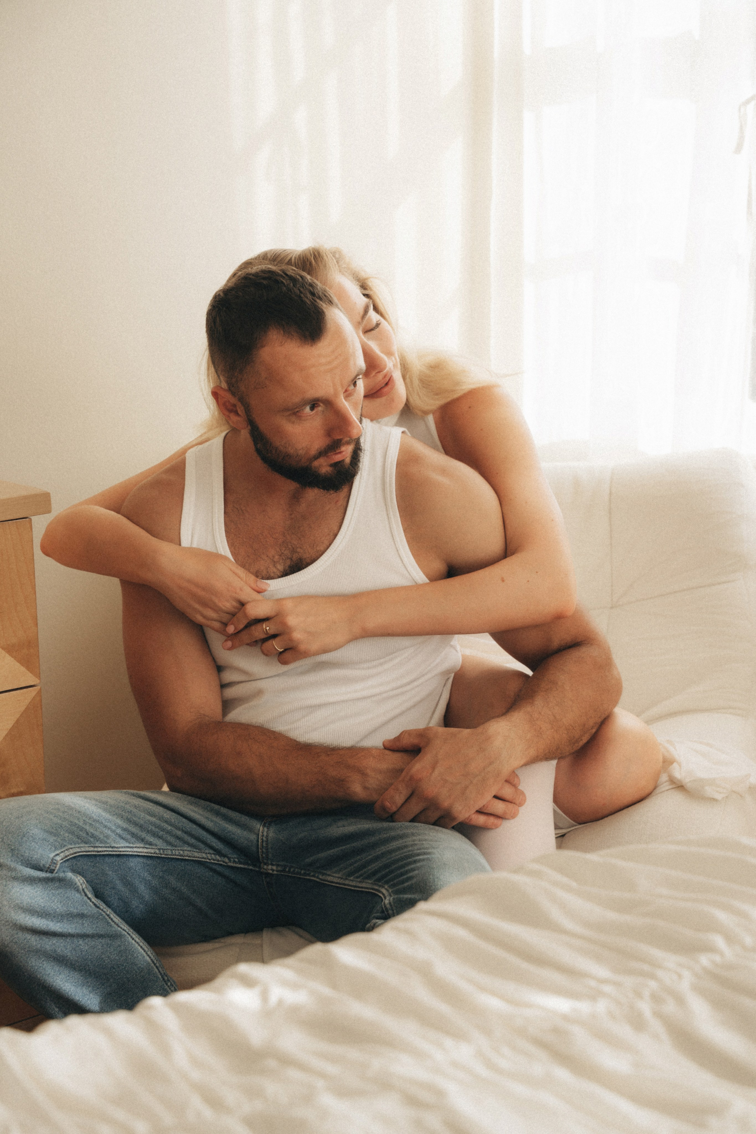 Love Story Photoshoot. Couples photoshoot.  Couples photoshoot at home. elopement photoshoot. Engagement Photoshoot. Santa Monica couples photographer. Los Angeles elopement photograoher