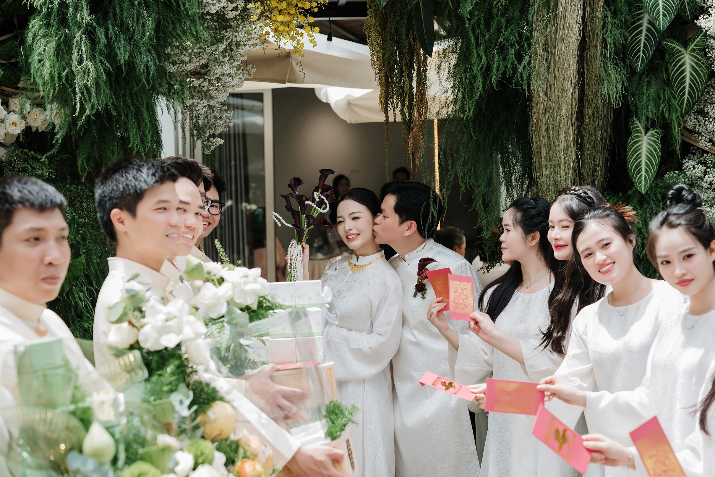 Engagement | NHI + LUAN & LINH + QUY. Saigon Wedding Present | Art Beyond Moments