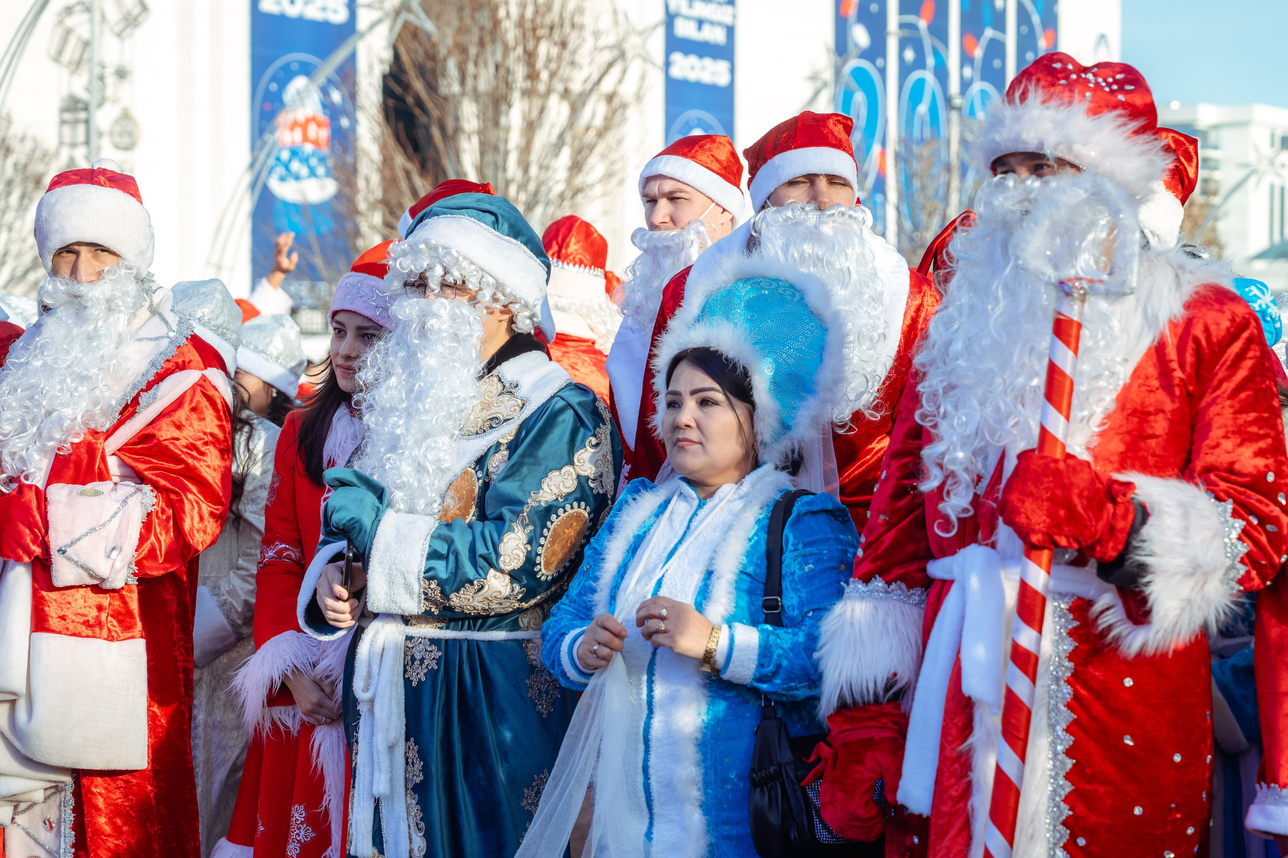 Парад Дедов Морозов. Георгий Намазов | Фотограф в Ташкенте
