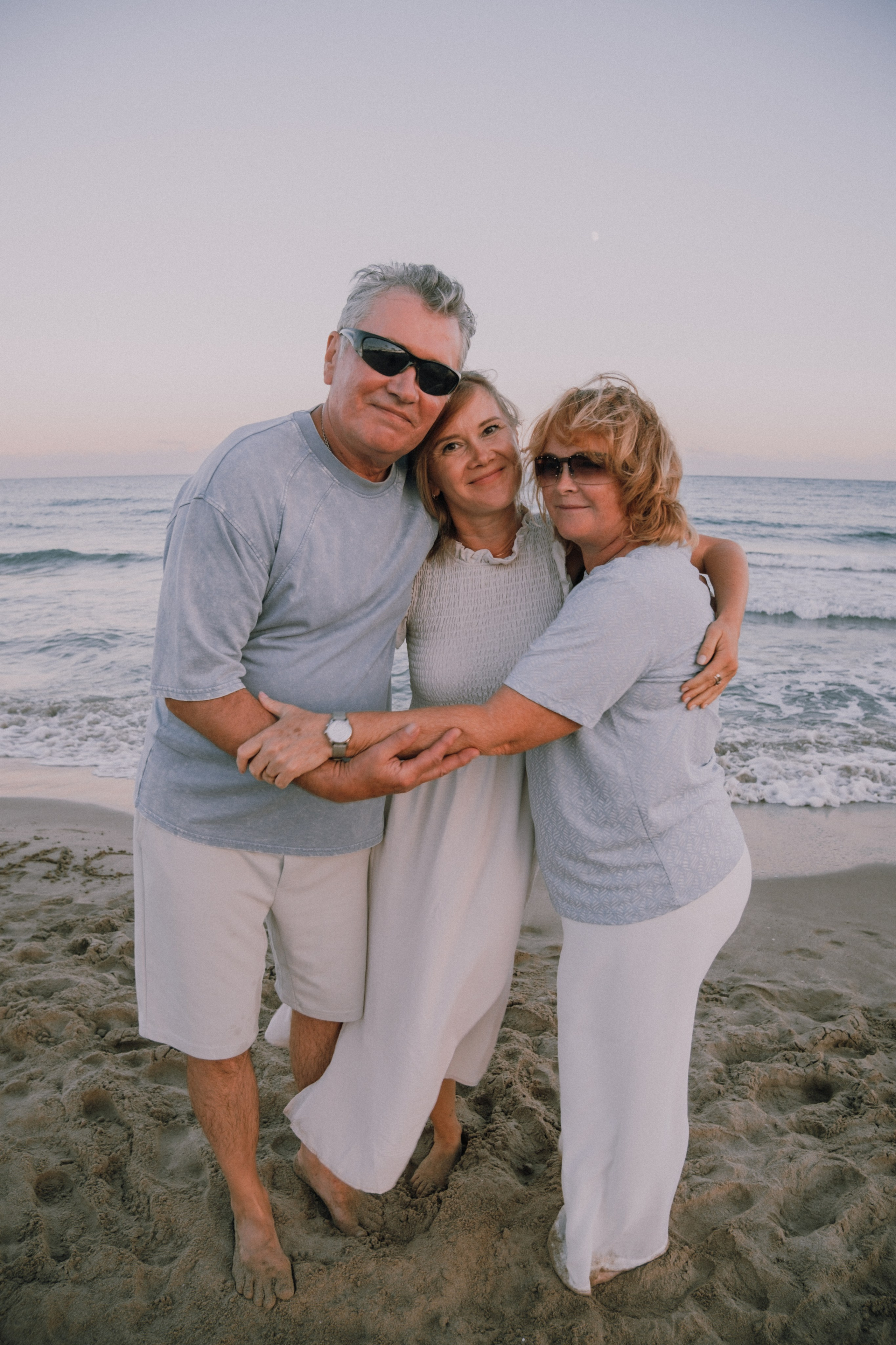 Sesión familiar en la playa. Fotografía profesional en Calafell - Elena Medvedeva