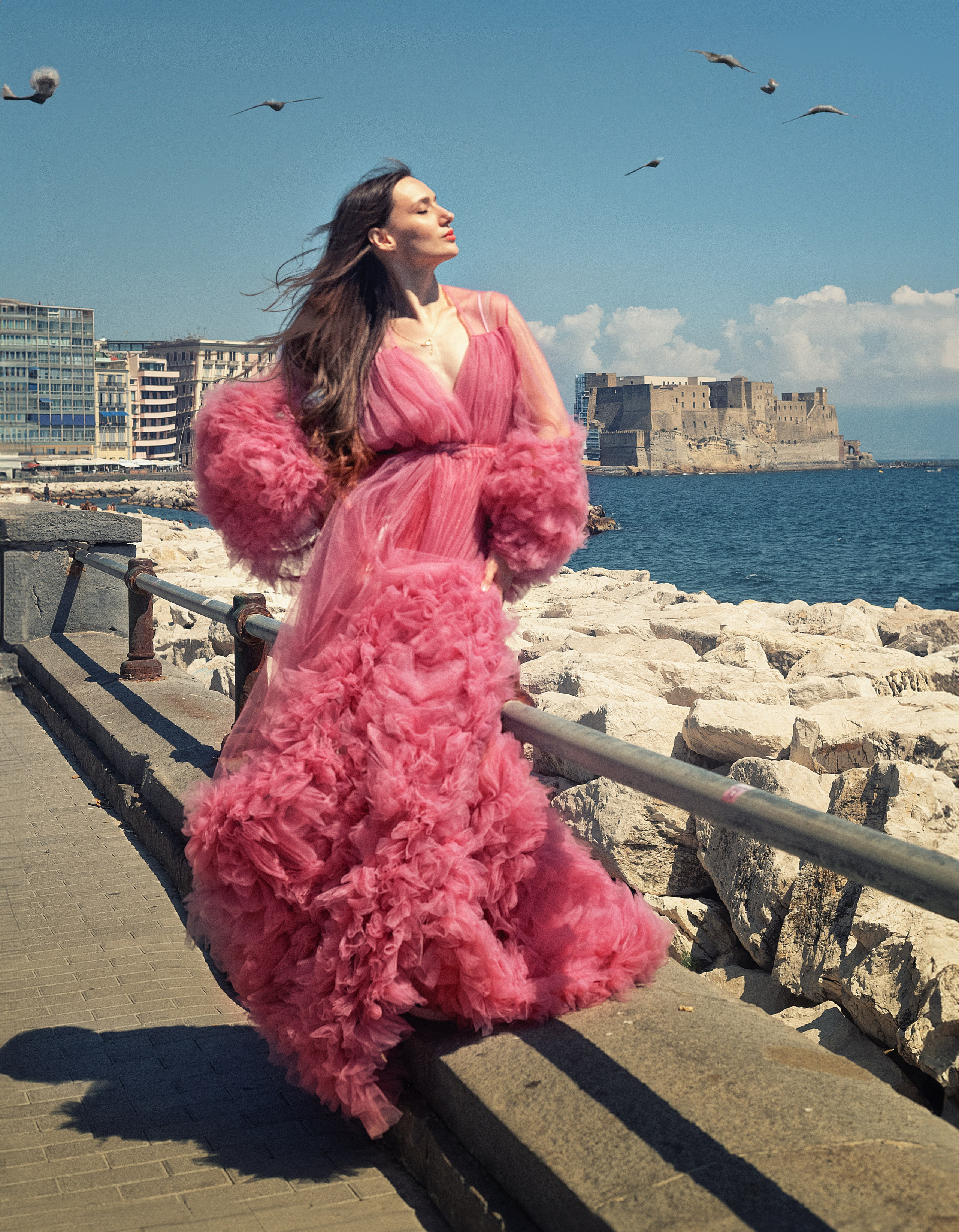Photoshoot in tulle dresses. Фотограф в Неаполе
