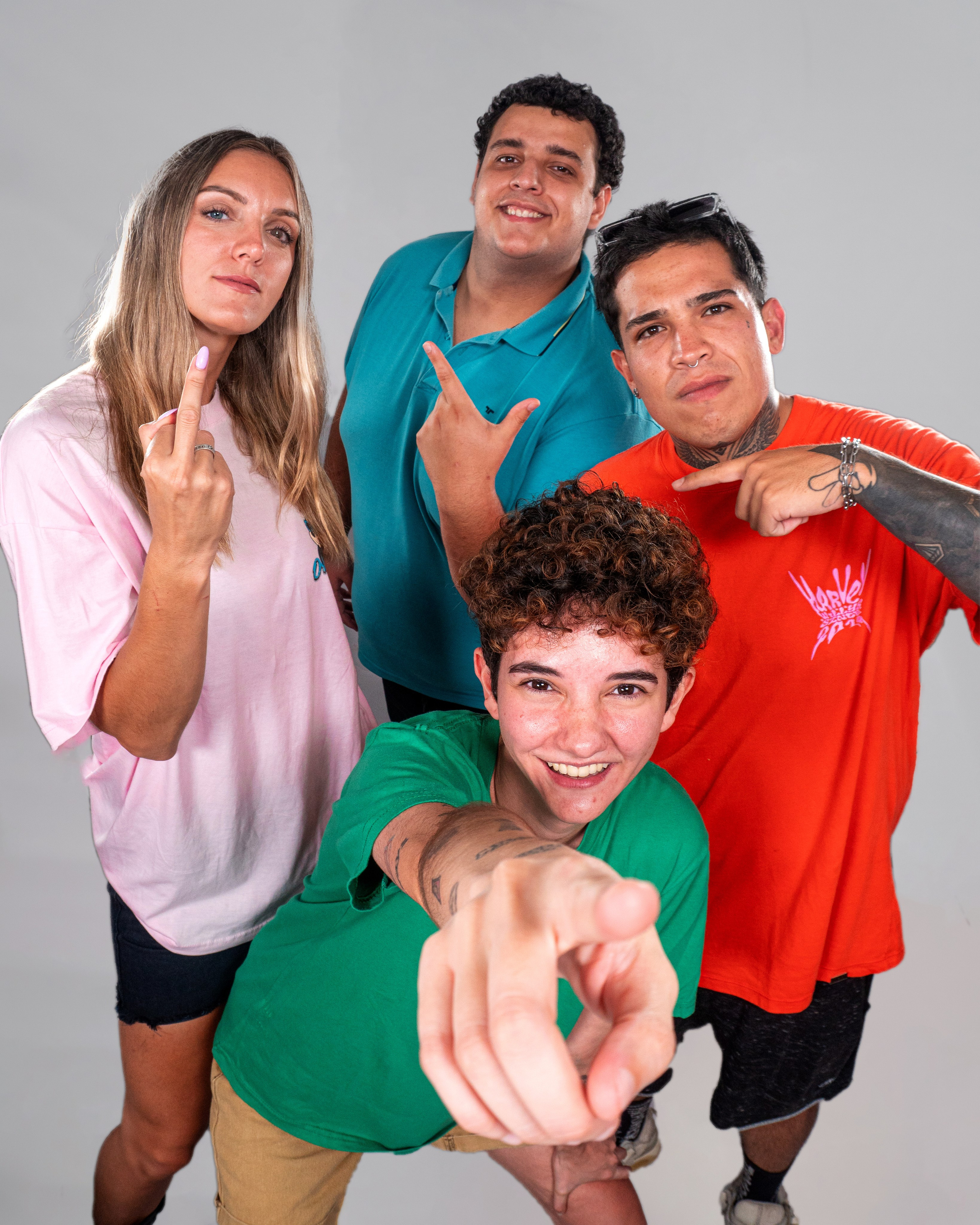 Sesión de Fotografia en Estudio para COYA TV 2025. Cuarta Pared