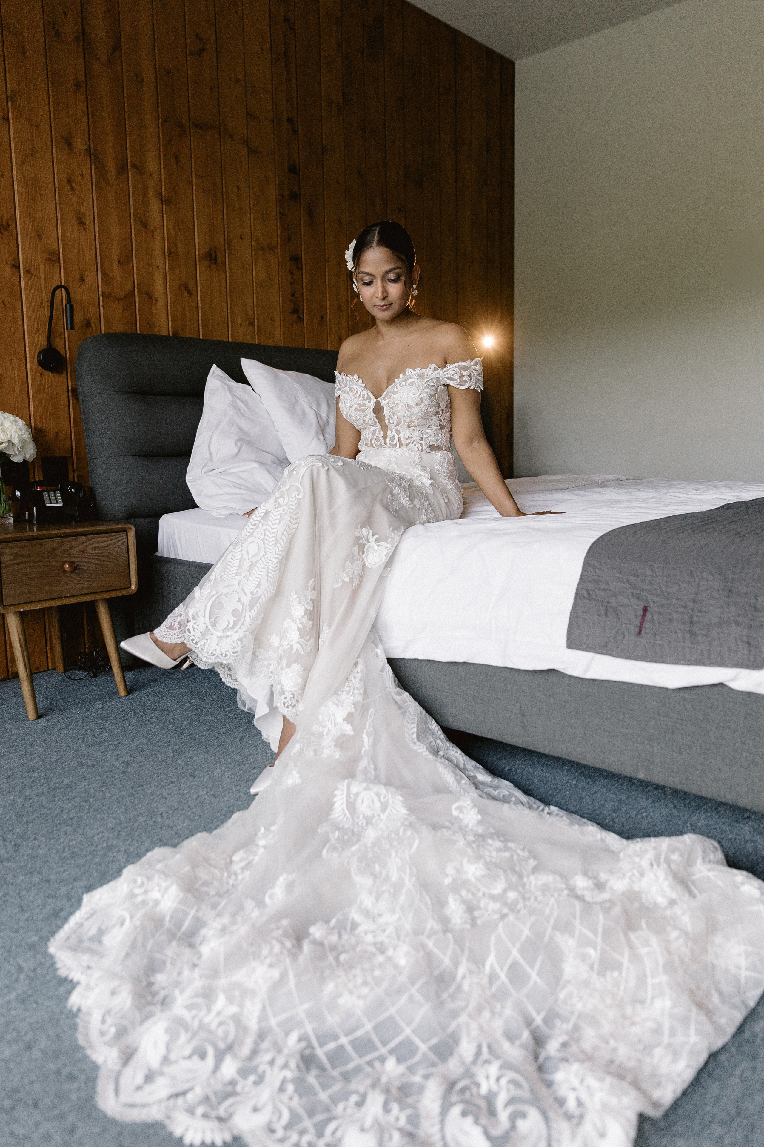 Thesakaya and Kevin. Photographer Anna Nazarenko