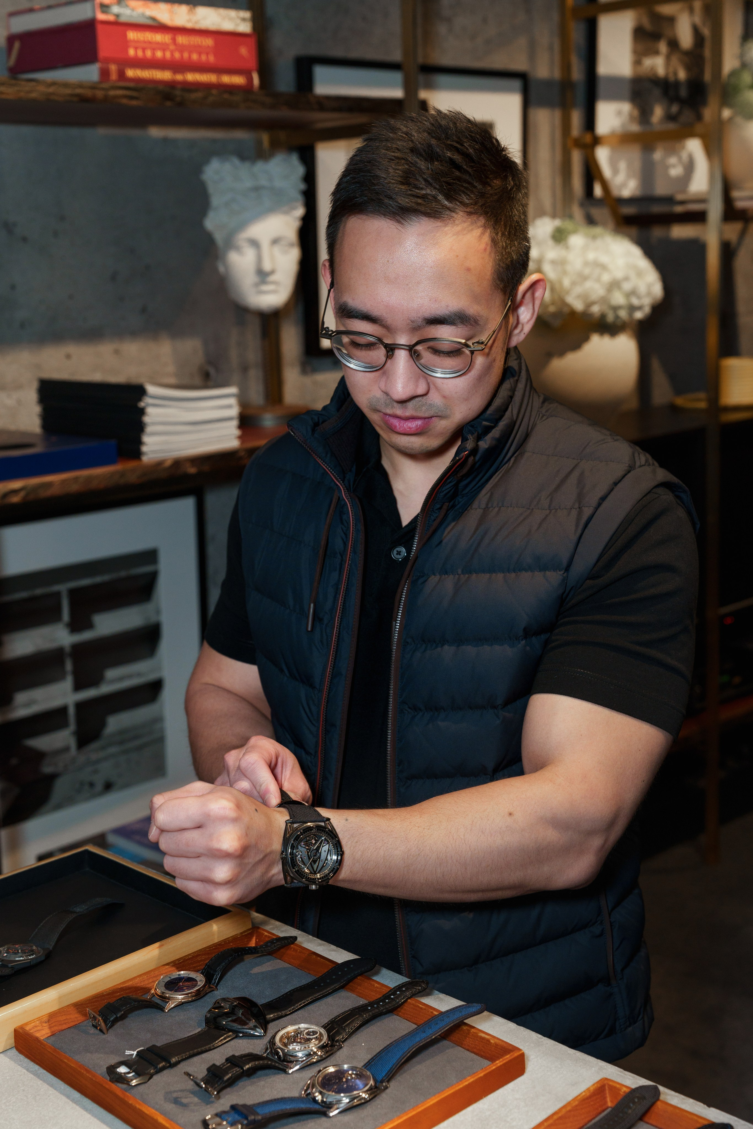 WATCHBOX. ФОТОГРАФ В ГОНКОНГЕ (СВАДЬБЫ, FASHION, СЕМЕЙНЫЕ, МЕРОПРИЯТИЯ, ФОТОПРОГУЛКИ)